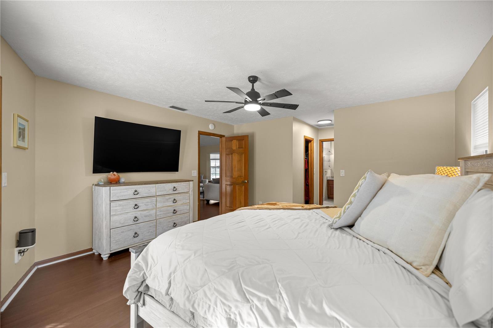 HUNTERS TRACE - Residential