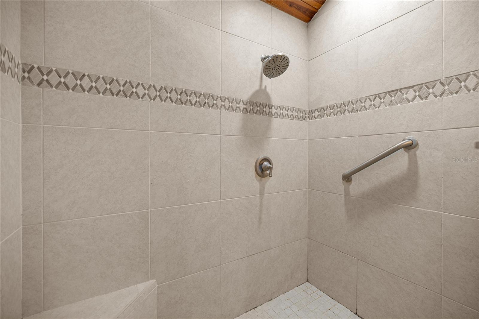 HUNTERS TRACE - Residential