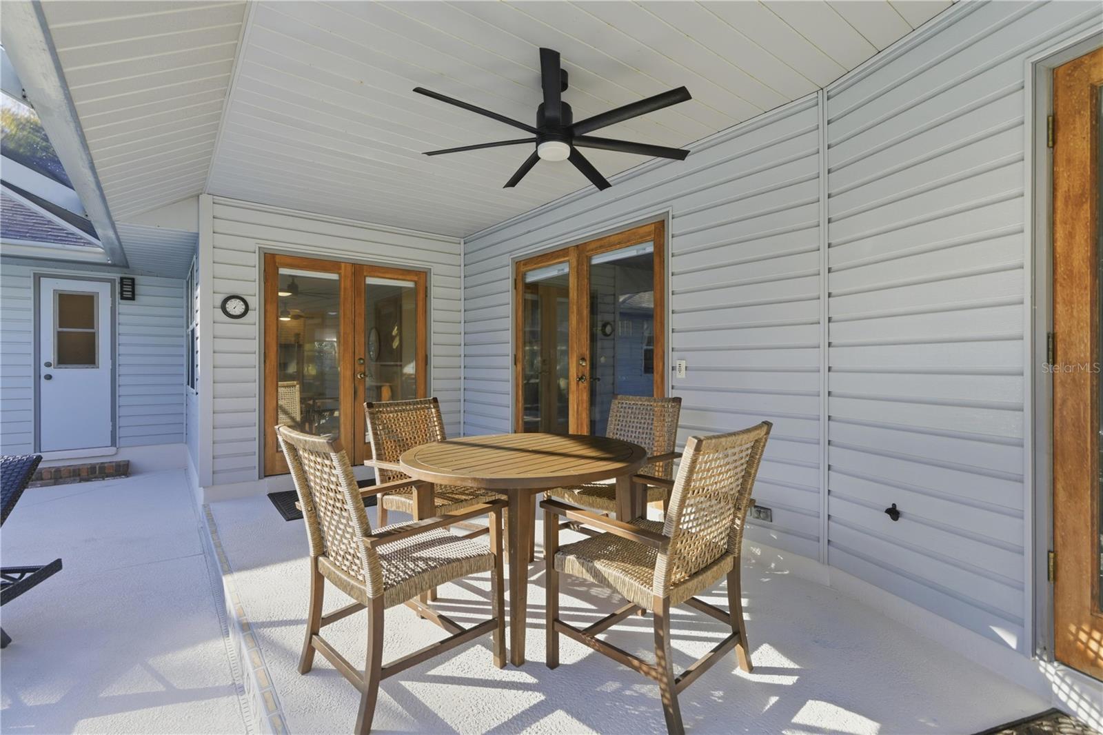 HUNTERS TRACE - Residential