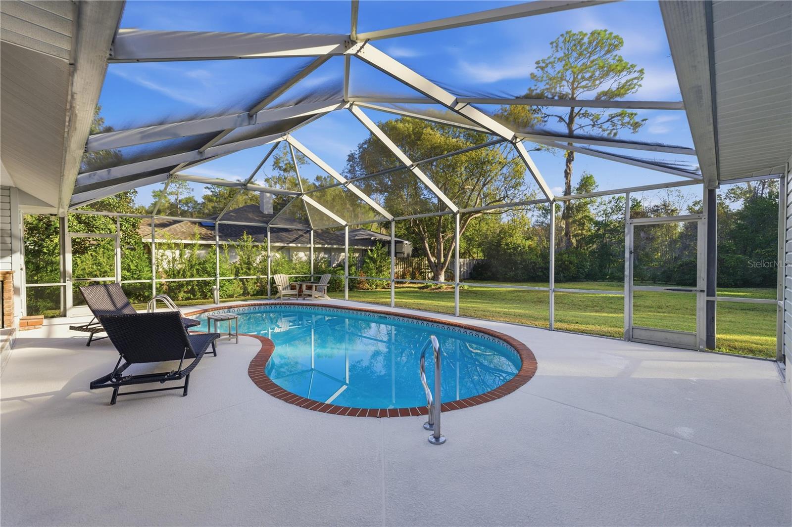 HUNTERS TRACE - Residential