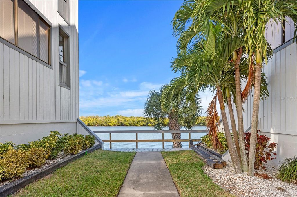 Photo of 817 Bahia Del Sol Drive #40, Ruskin, FL 33570 (MLS # A4677283)