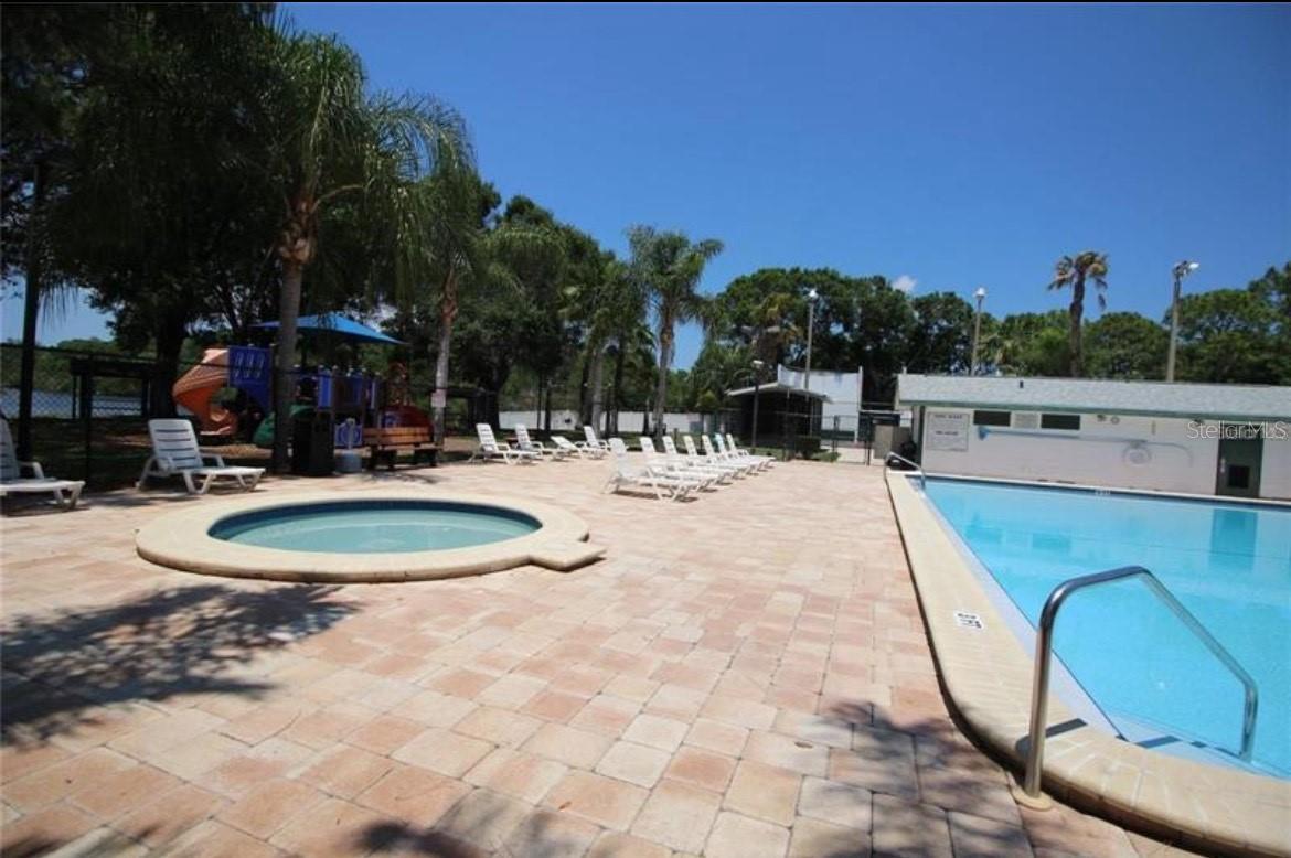 COME SEE! This BEAUTIFUL 2/2 915 Square Foot condo is located on the second floor with a BALCONY with a great water view.
GREAT Oldsmar location in Gardens of Forest Lakes. Community included 15 acre waterfront park offering a scenic view of sparkling Tampa Bay. Plenty of closet space and a community with TENNIS COURT, POOL, CLUBHOUSE, PICNIC AREA and much more. Close to SHOPPING and DINING!
AVAILABLE NOVEMBER 1,2025 FOR NEW TENANTS.