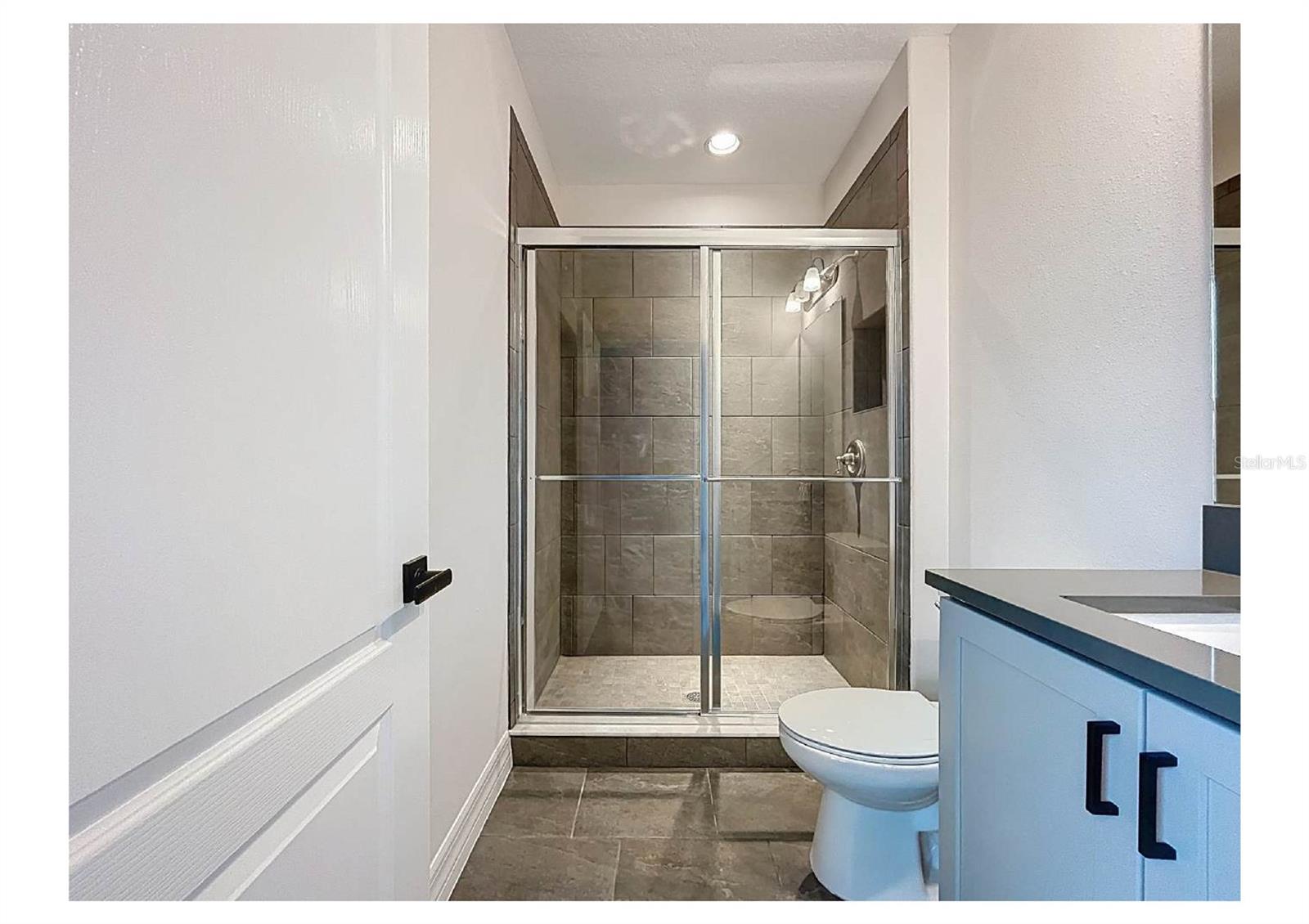 CARROLLWOOD LANDINGS - Residential