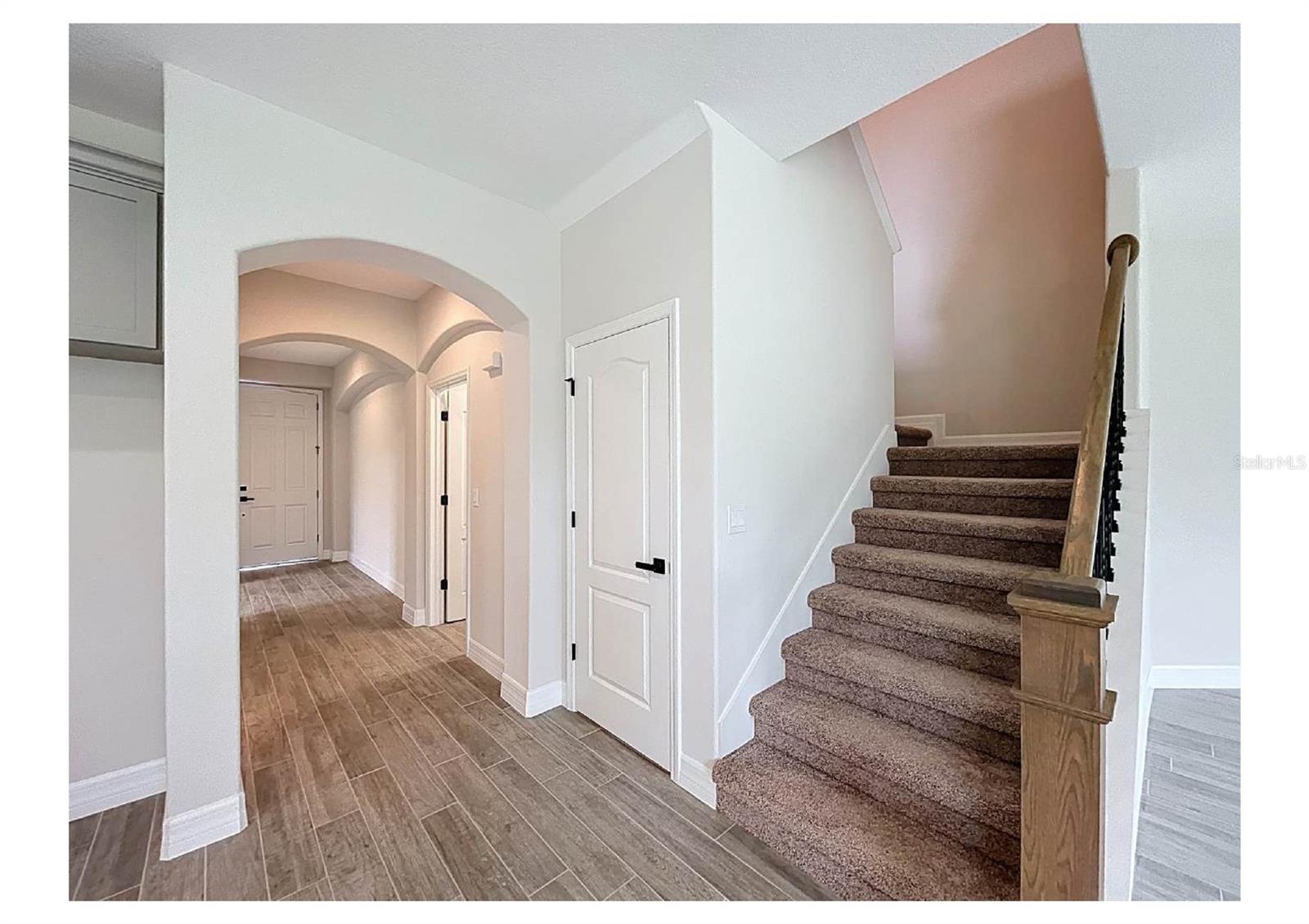 CARROLLWOOD LANDINGS - Residential