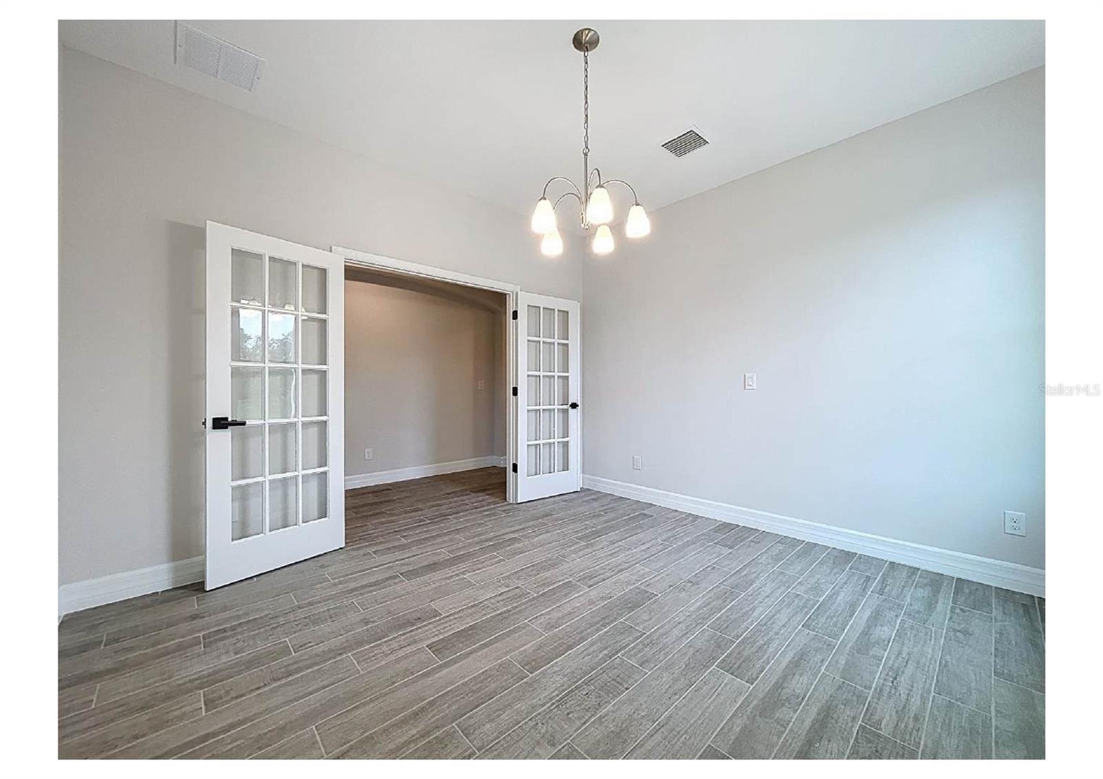 CARROLLWOOD LANDINGS - Residential