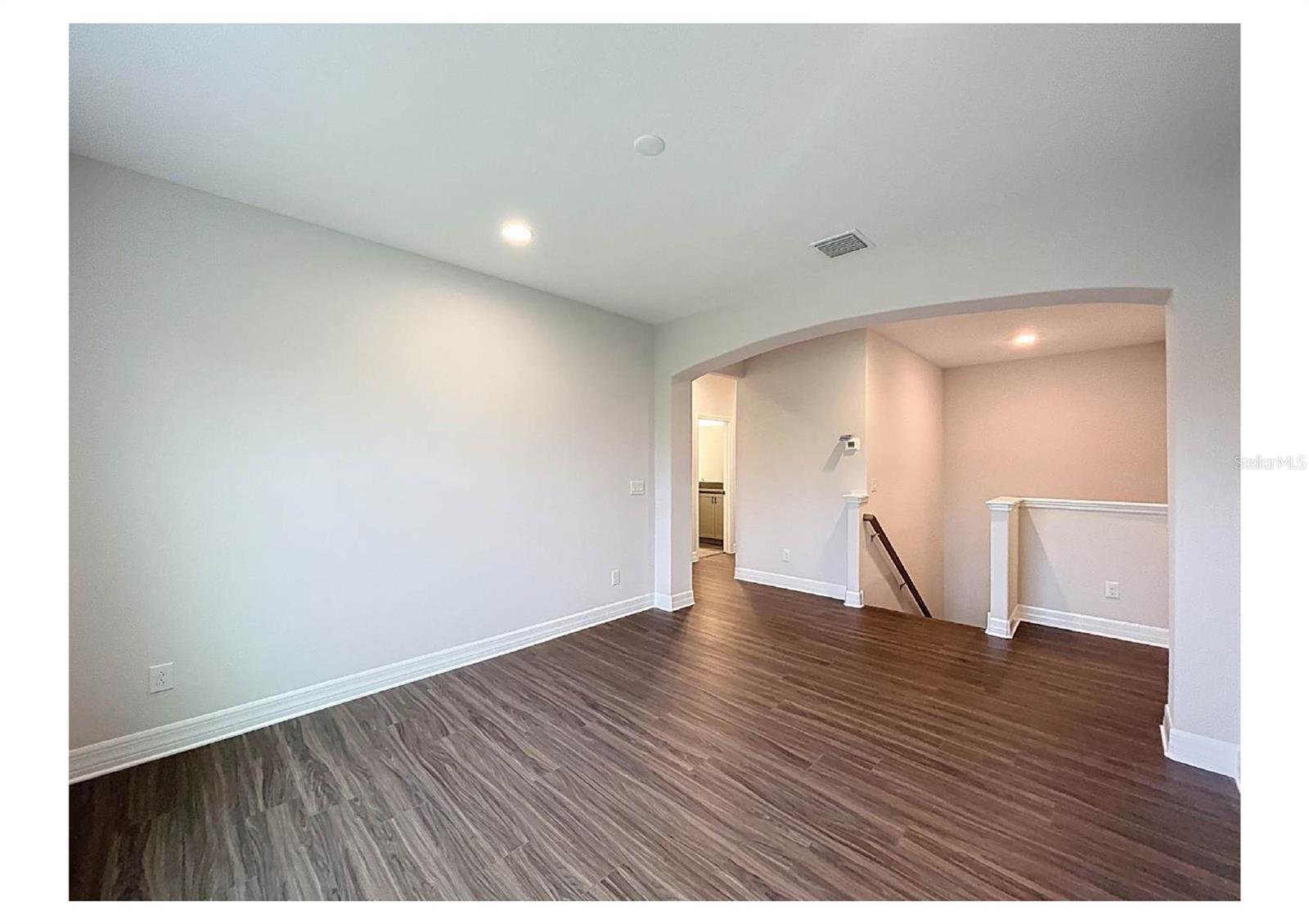 CARROLLWOOD LANDINGS - Residential