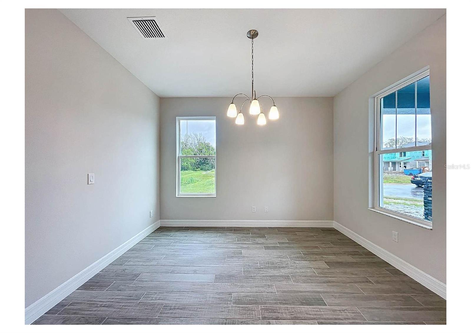 CARROLLWOOD LANDINGS - Residential