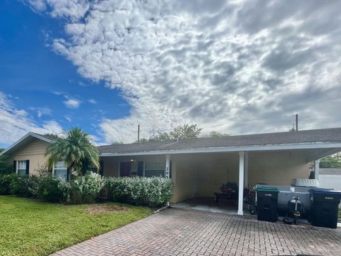 Photo of 2957 Peel Avenue, Orlando, FL 32806 (MLS # S5144511)