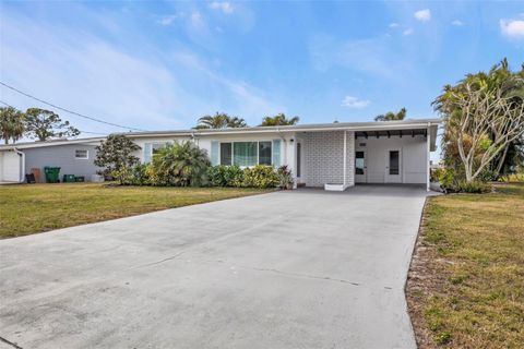 A home in PORT CHARLOTTE