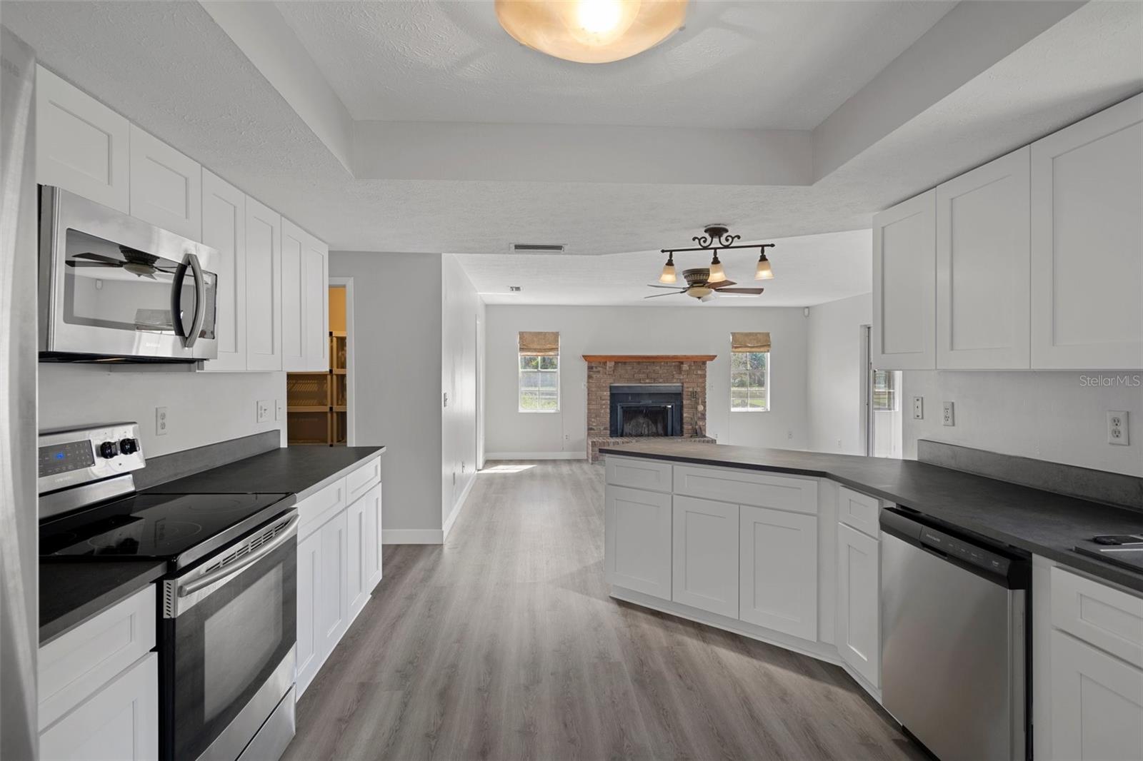 KEYSTONE PARK COLONY SUB - Residential Lease