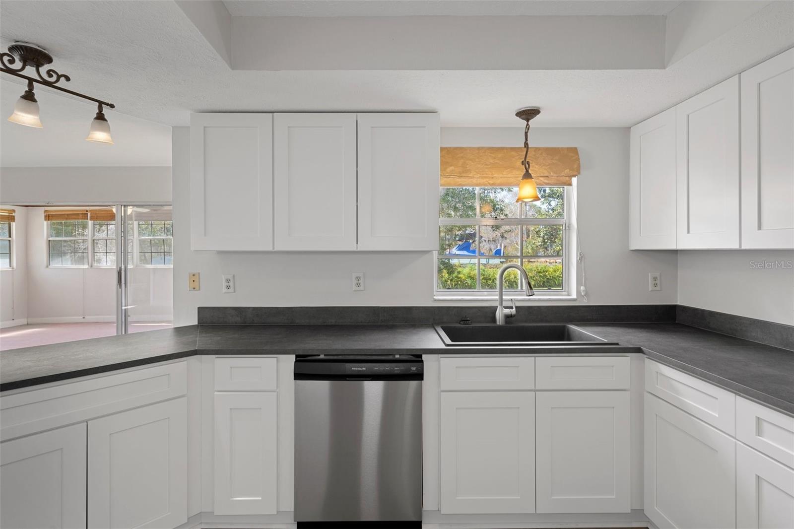 KEYSTONE PARK COLONY SUB - Residential Lease