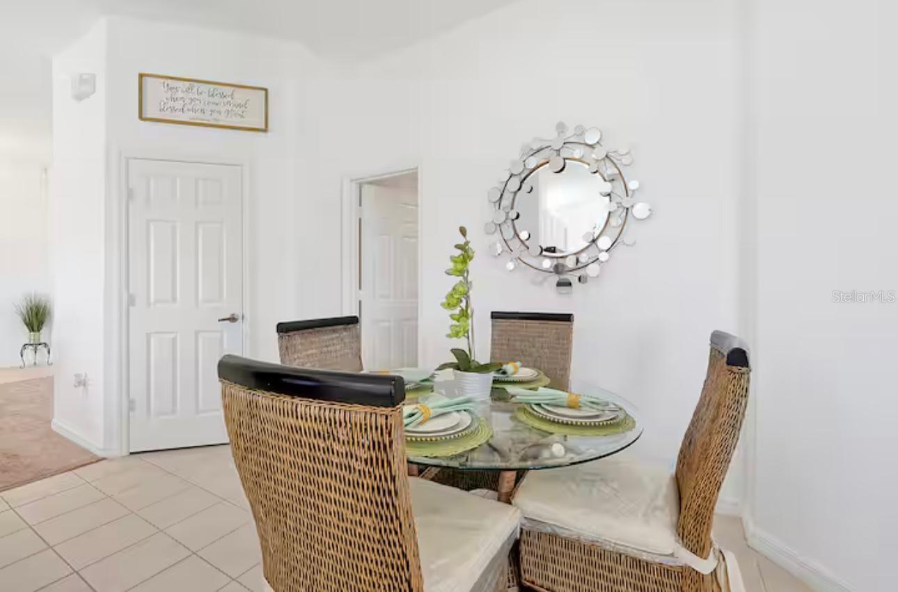 559 CADIZ LOOP