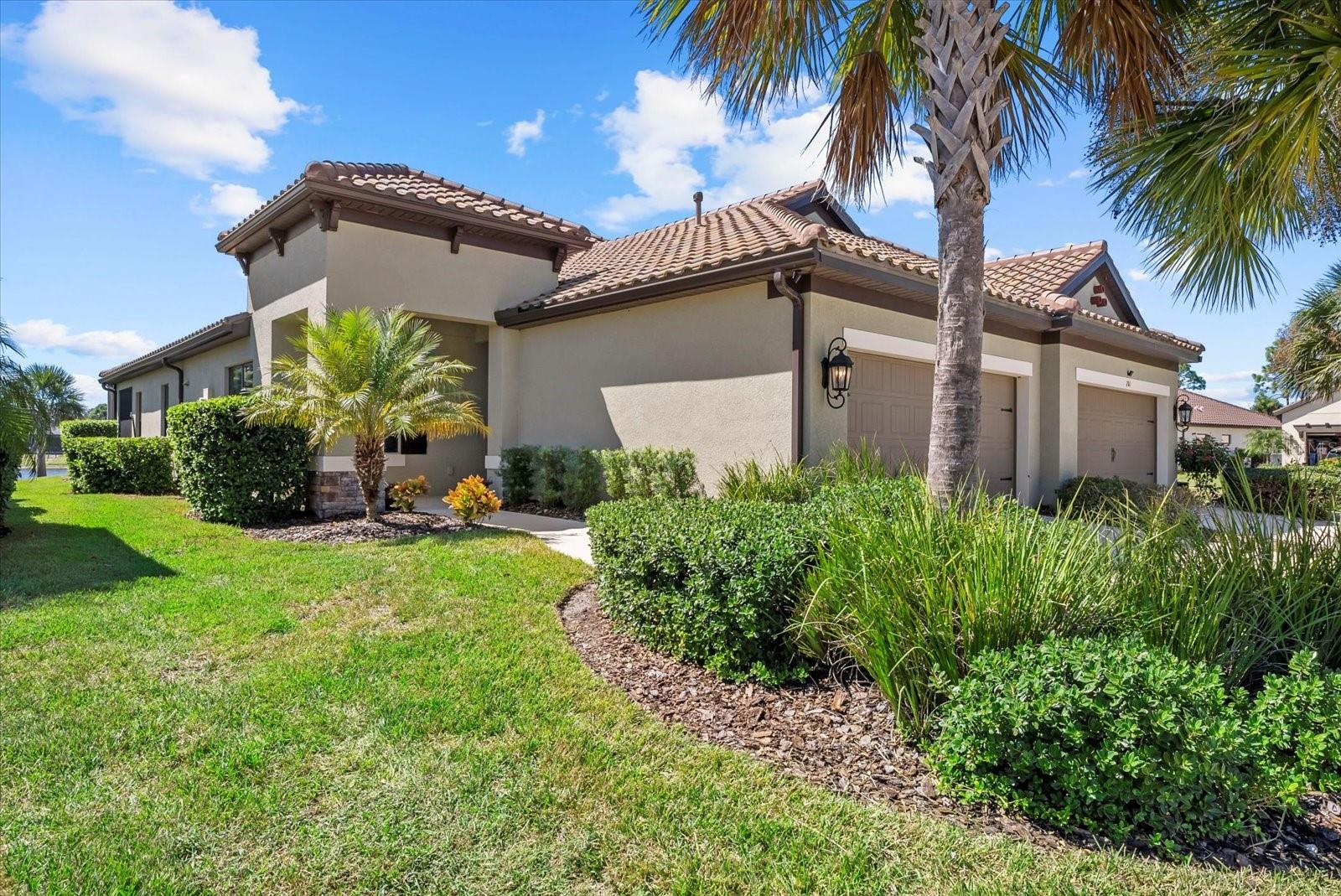 205 SAREZZO CIRCLE