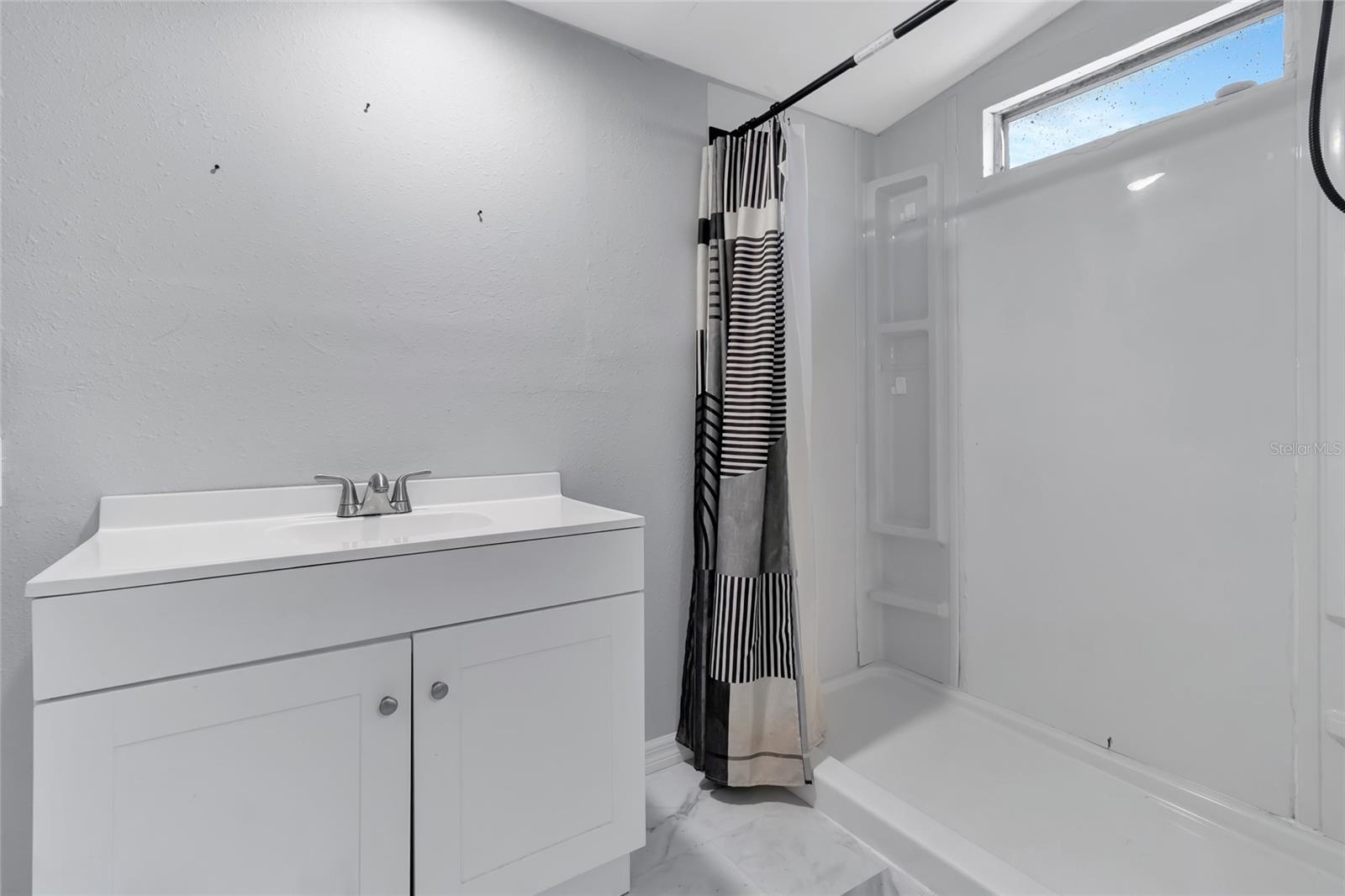 LITTLE LAKE WEIR SUB FIRST ADD - Residential
