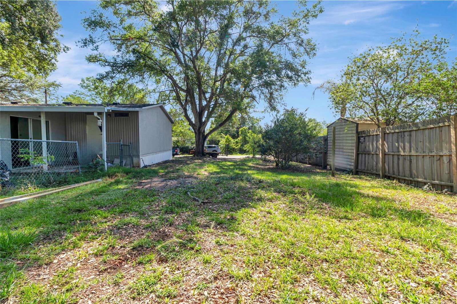 LITTLE LAKE WEIR SUB FIRST ADD - Residential
