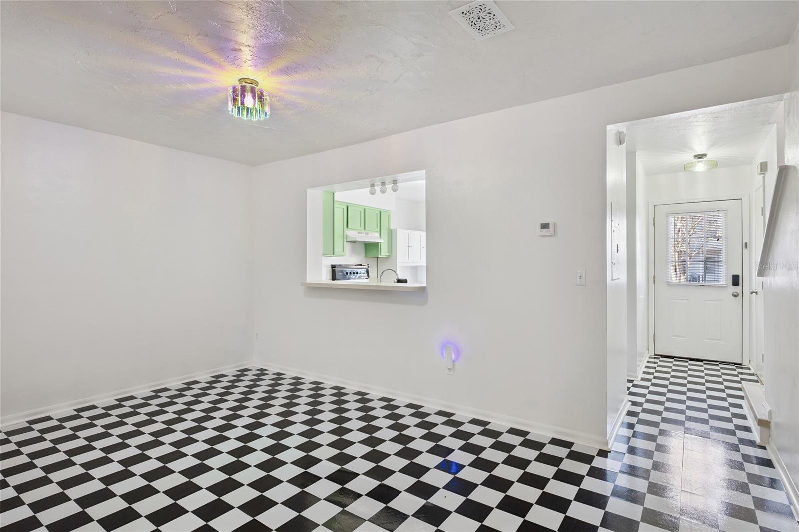 565 GREEN SPRING CIRCLE