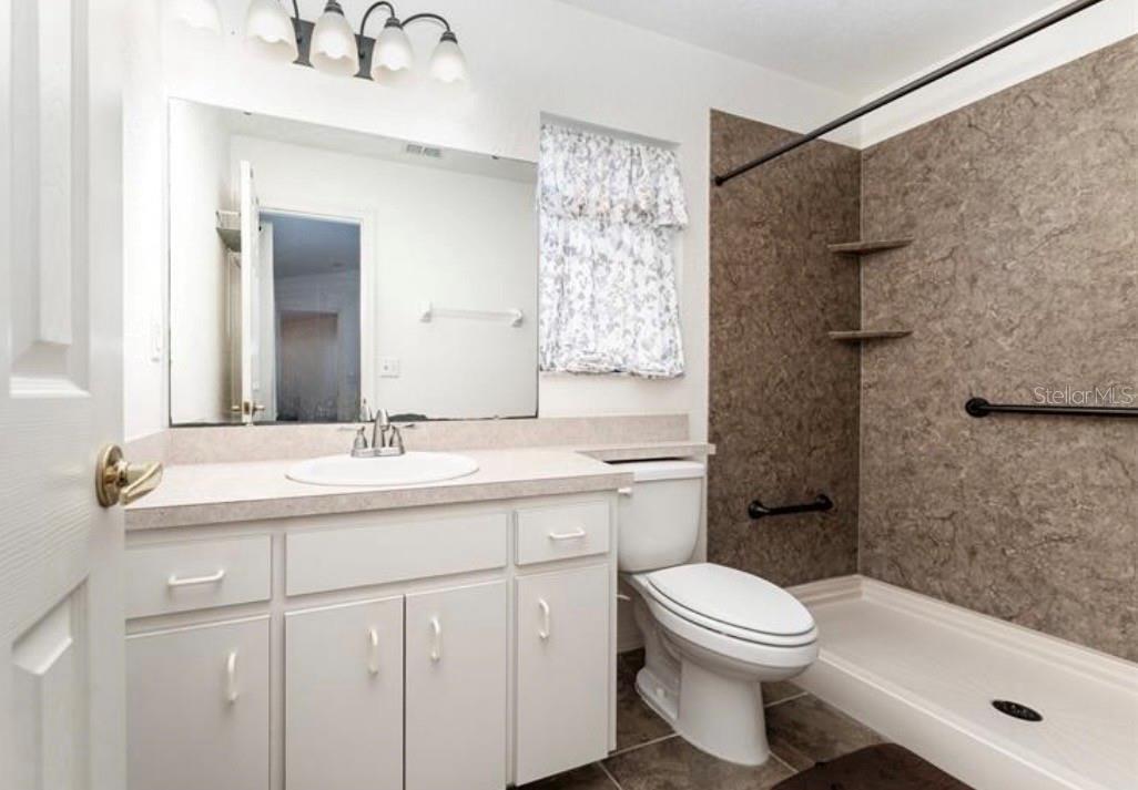 DEVONSHIRE MANOR - Residential Lease