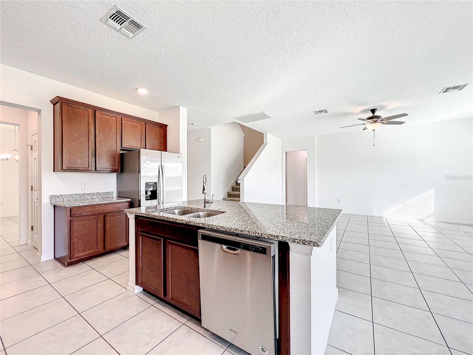 OAKLAND TRLS PH 1 - Residential