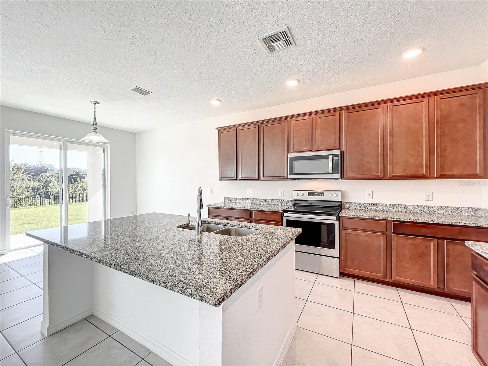 OAKLAND TRLS PH 1 - Residential