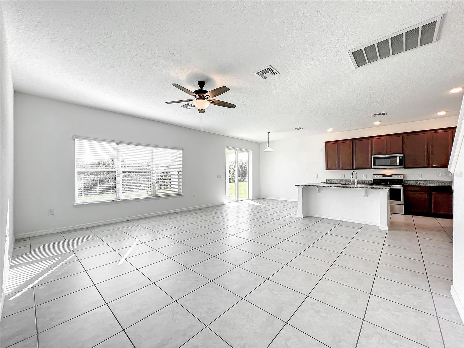 OAKLAND TRLS PH 1 - Residential