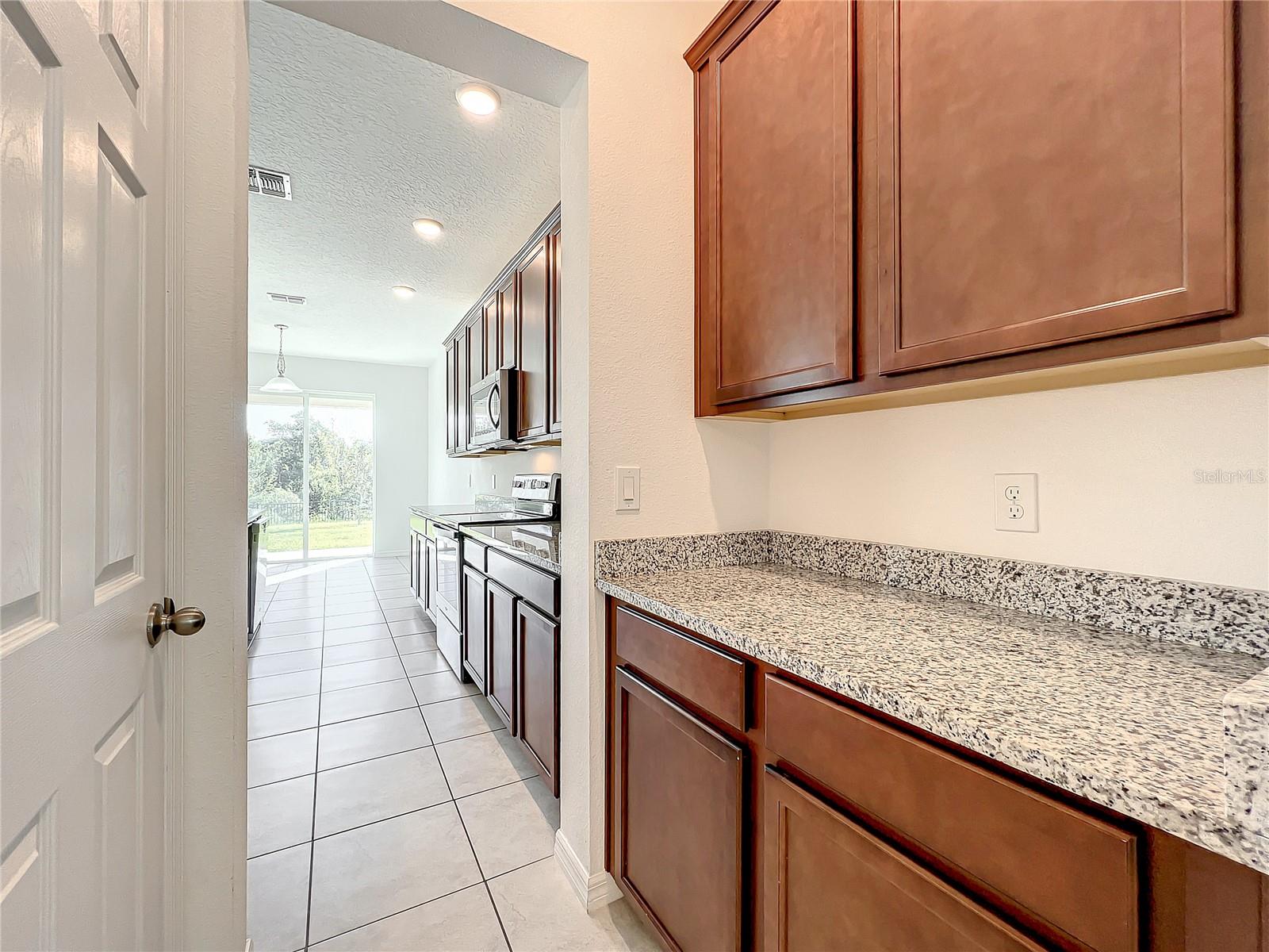 OAKLAND TRLS PH 1 - Residential