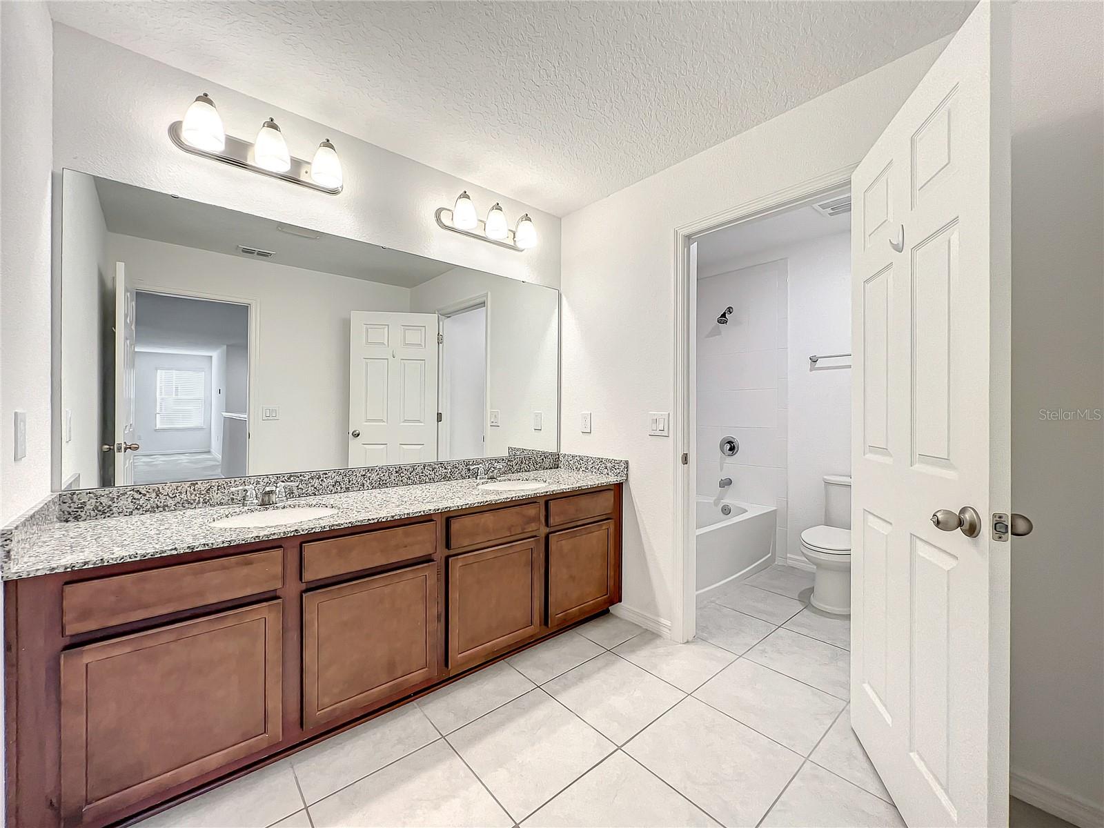 OAKLAND TRLS PH 1 - Residential