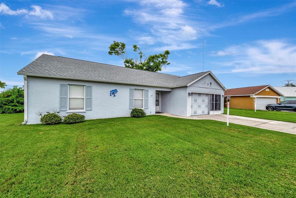 Photo of 3103 6th Avenue W, Palmetto, FL 34221 (MLS # A4658966)