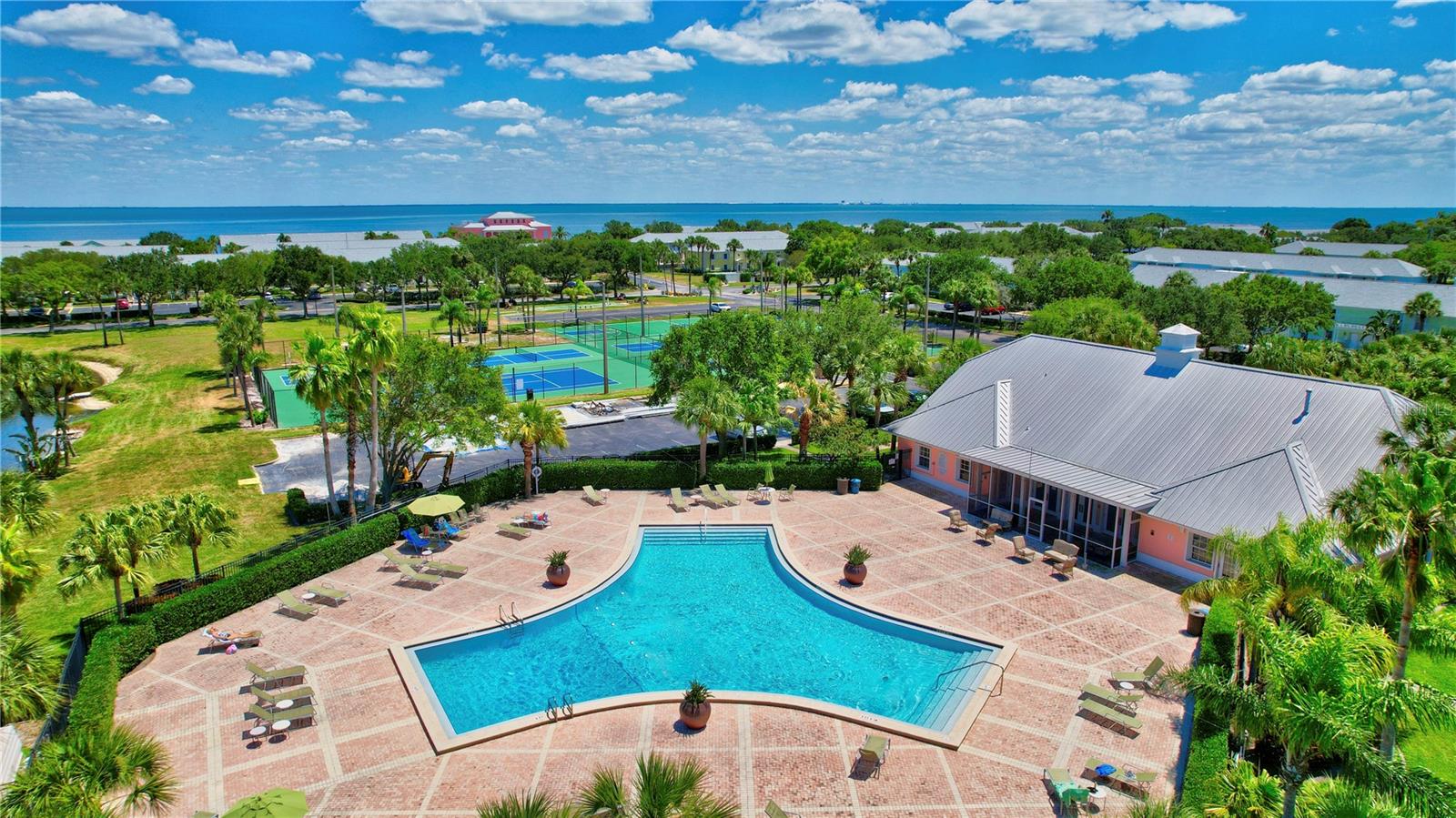WATERSIDE AT COQUINA KEY SOUTH - Residential