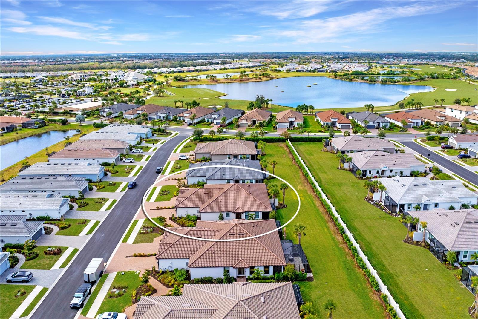 AZARIO ESPLANADE PH VII - Residential