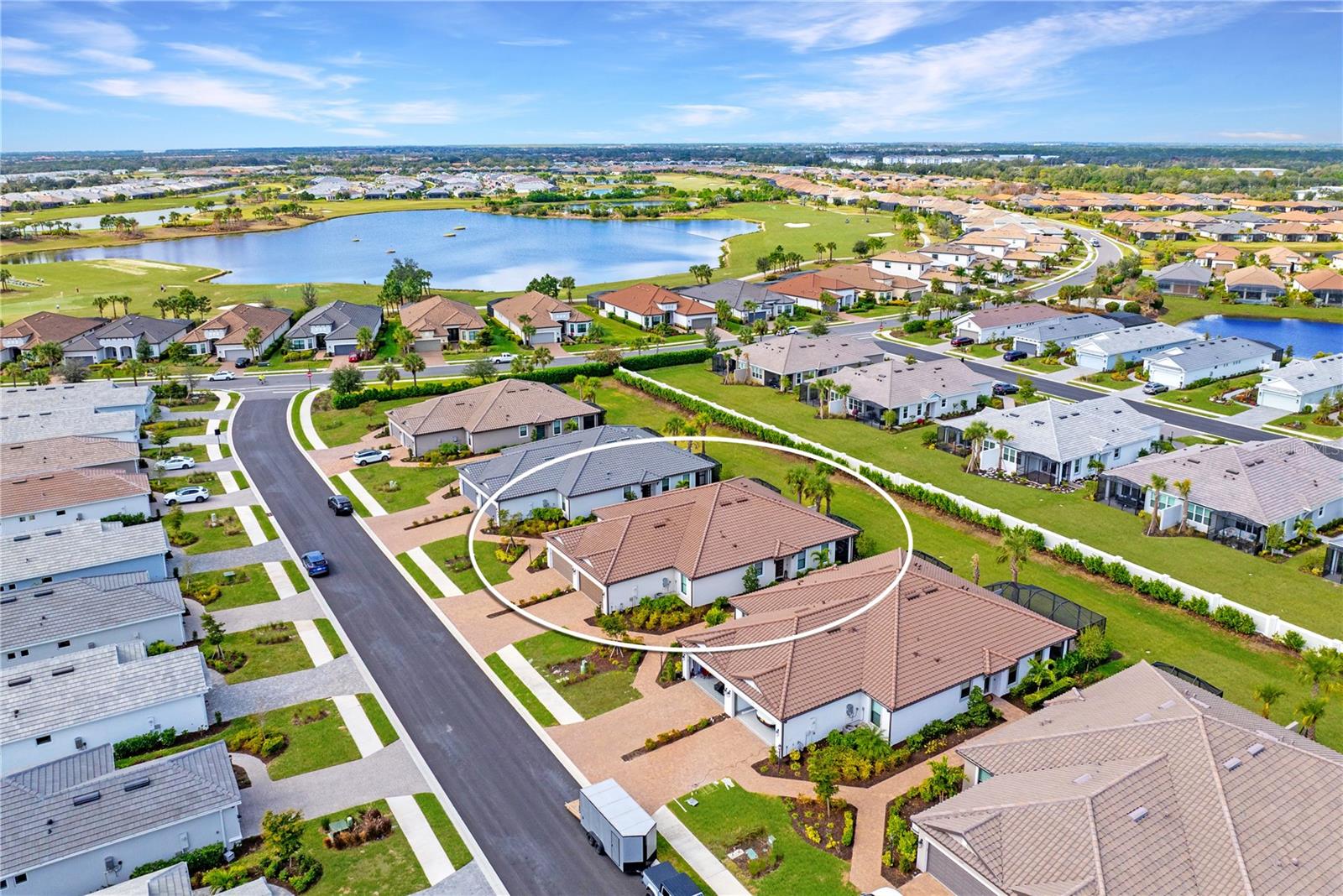 AZARIO ESPLANADE PH VII - Residential