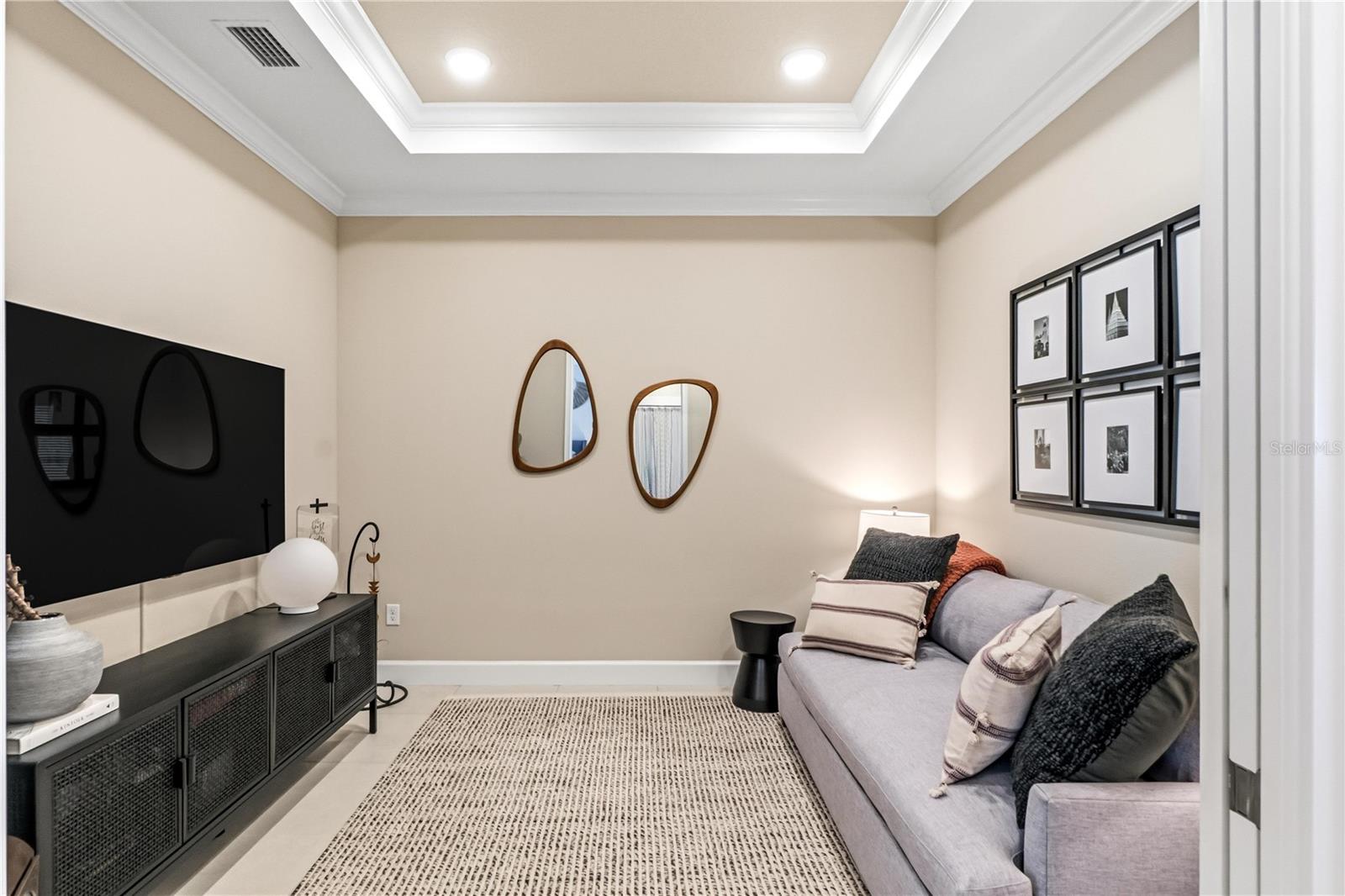 AZARIO ESPLANADE PH VII - Residential