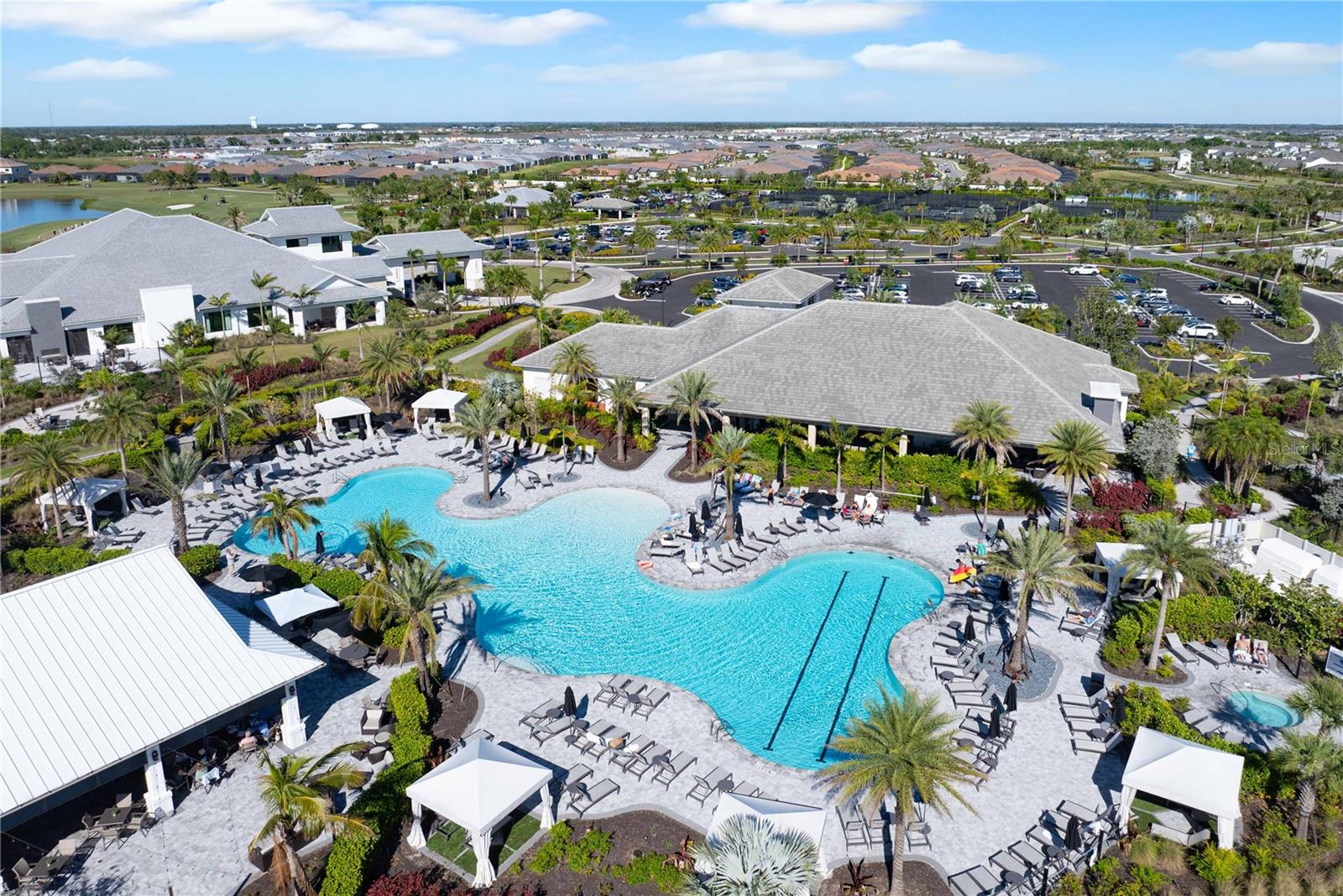 AZARIO ESPLANADE PH VII - Residential