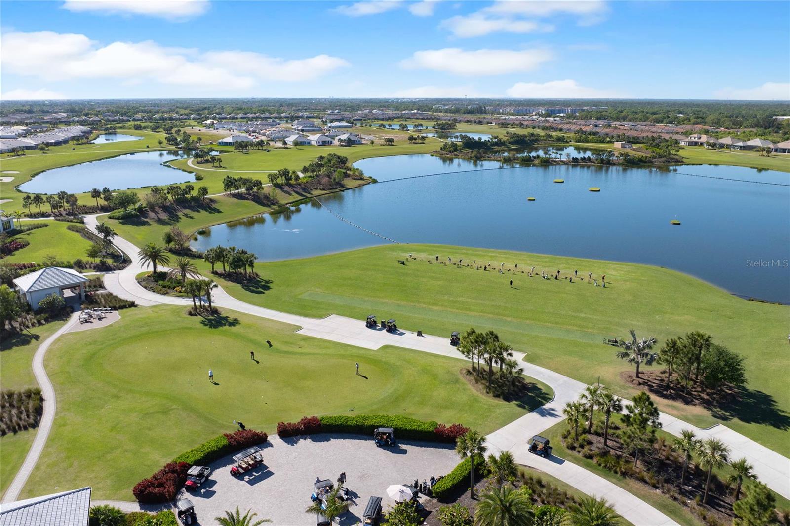 AZARIO ESPLANADE PH VII - Residential