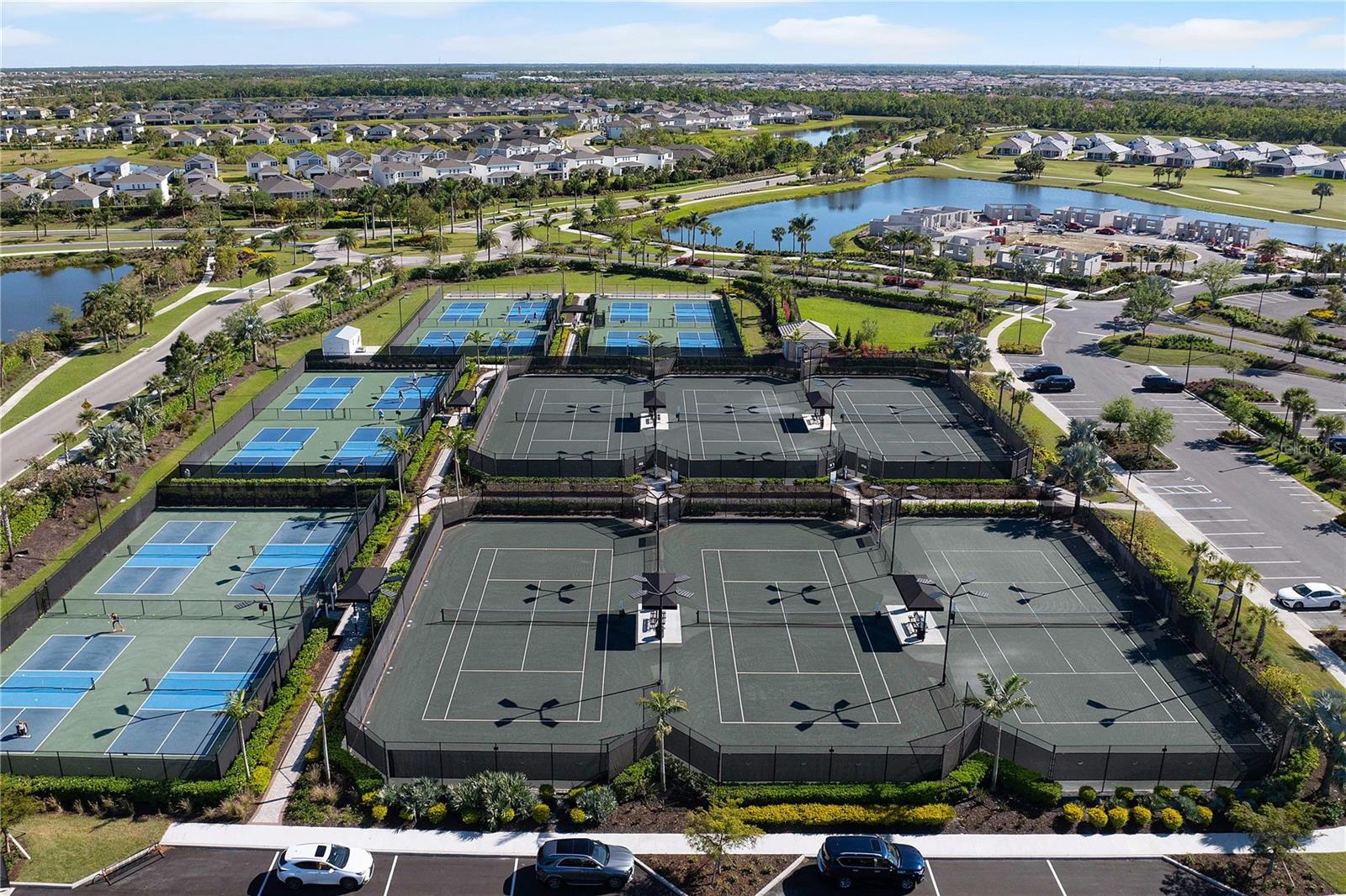 AZARIO ESPLANADE PH VII - Residential