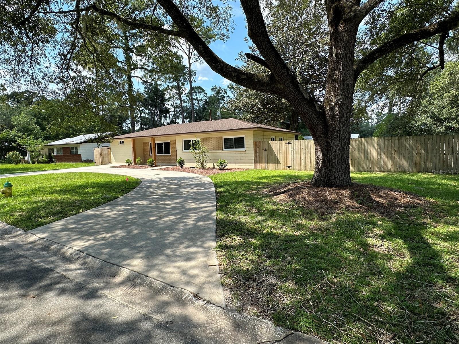 CAROL ESTATES 3RD ADD - Residential