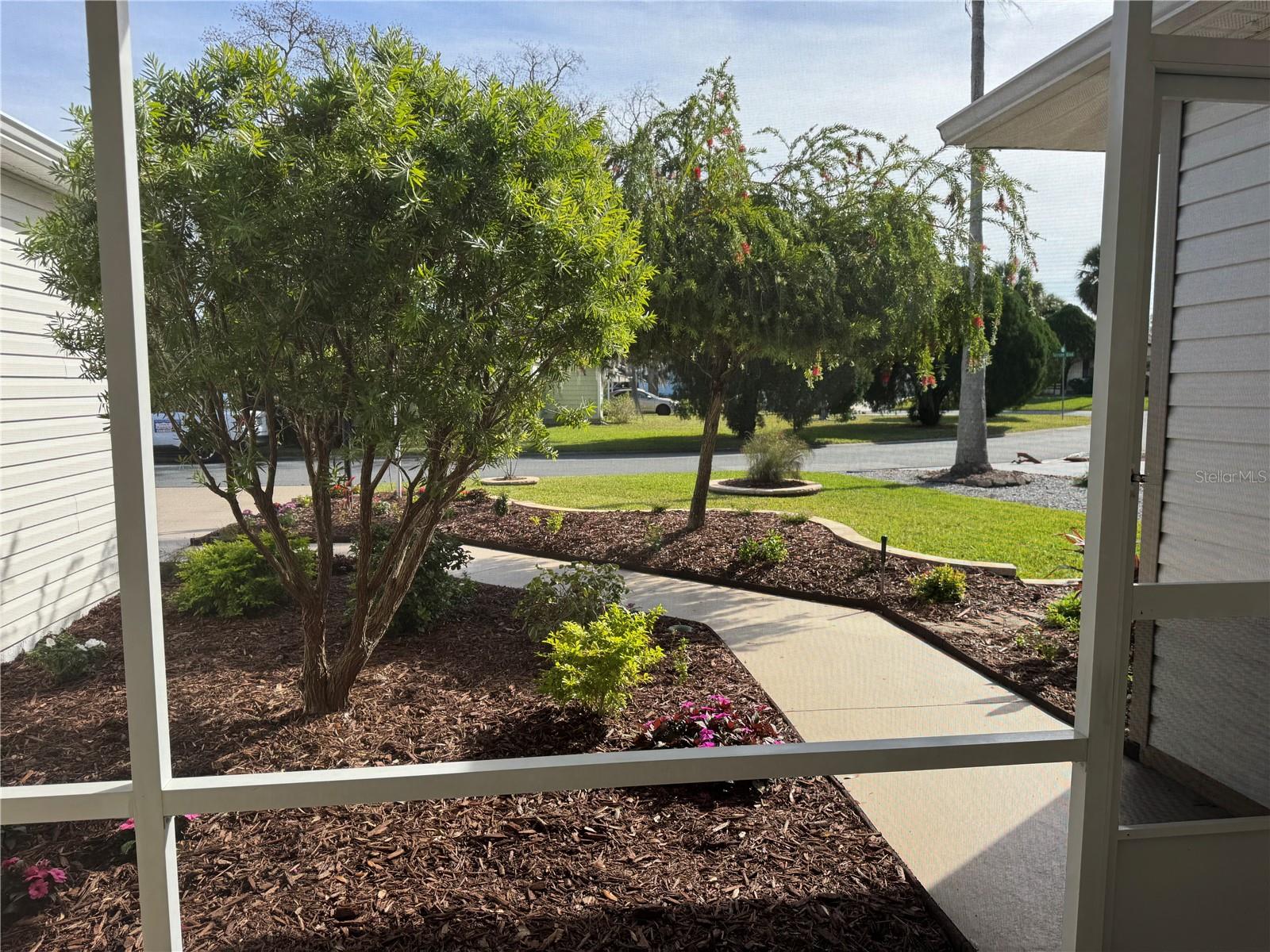 LADY LAKE ORANGE BLOSSOM GARDENS UNIT 06 - Residential