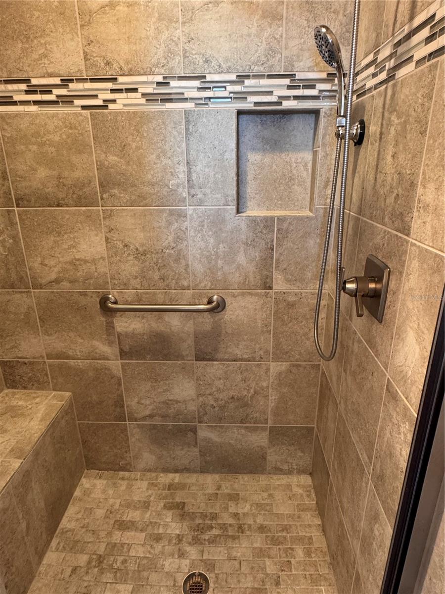 LADY LAKE ORANGE BLOSSOM GARDENS UNIT 06 - Residential