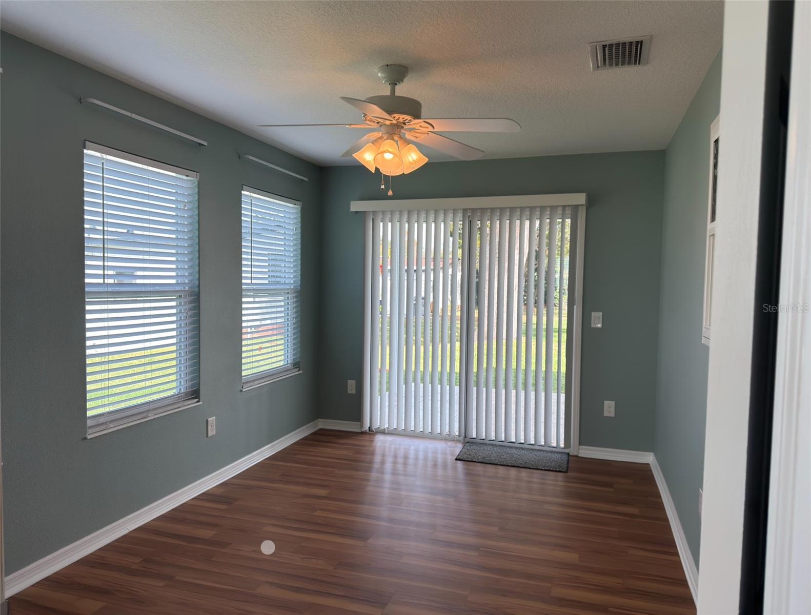 LADY LAKE ORANGE BLOSSOM GARDENS UNIT 06 - Residential