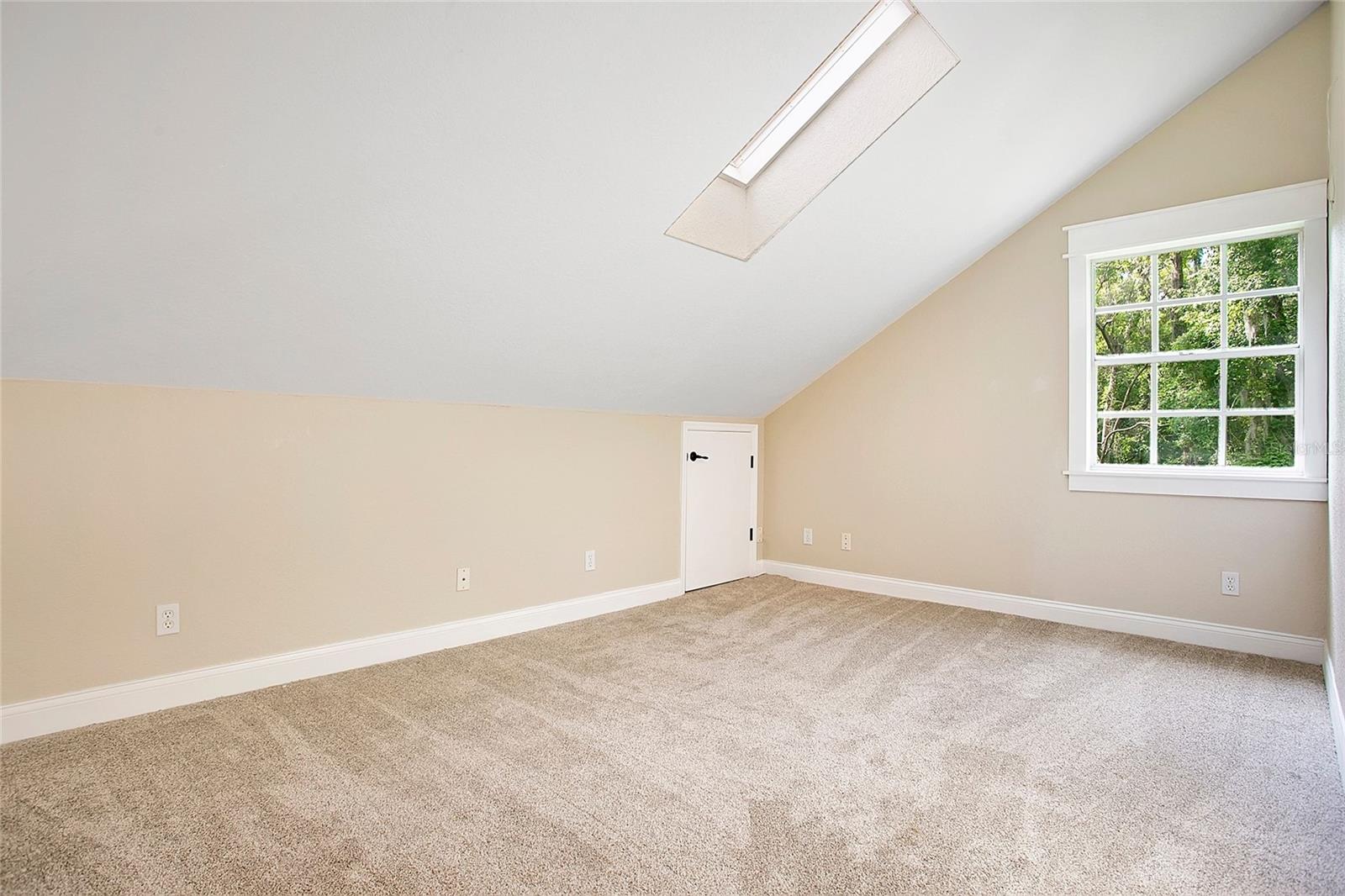 COUNTRY ESTATES - Residential