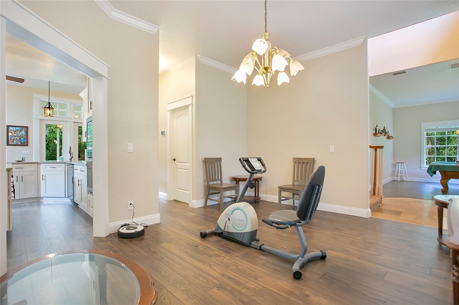 COUNTRY ESTATES - Residential