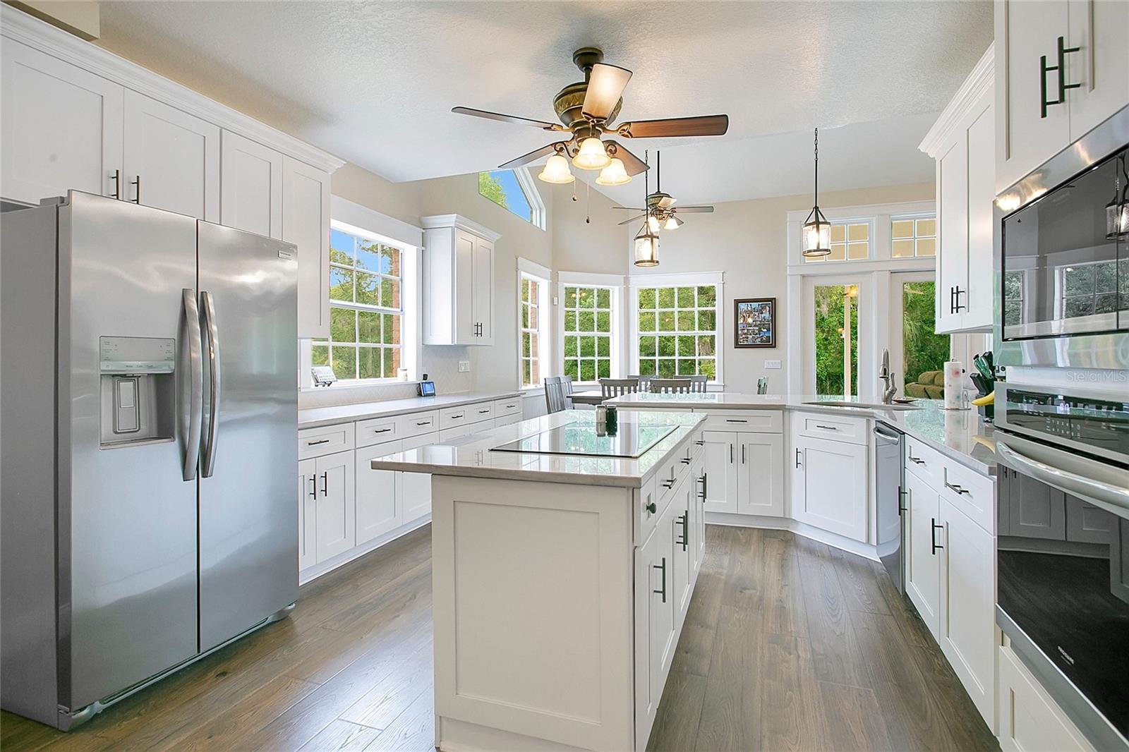 COUNTRY ESTATES - Residential