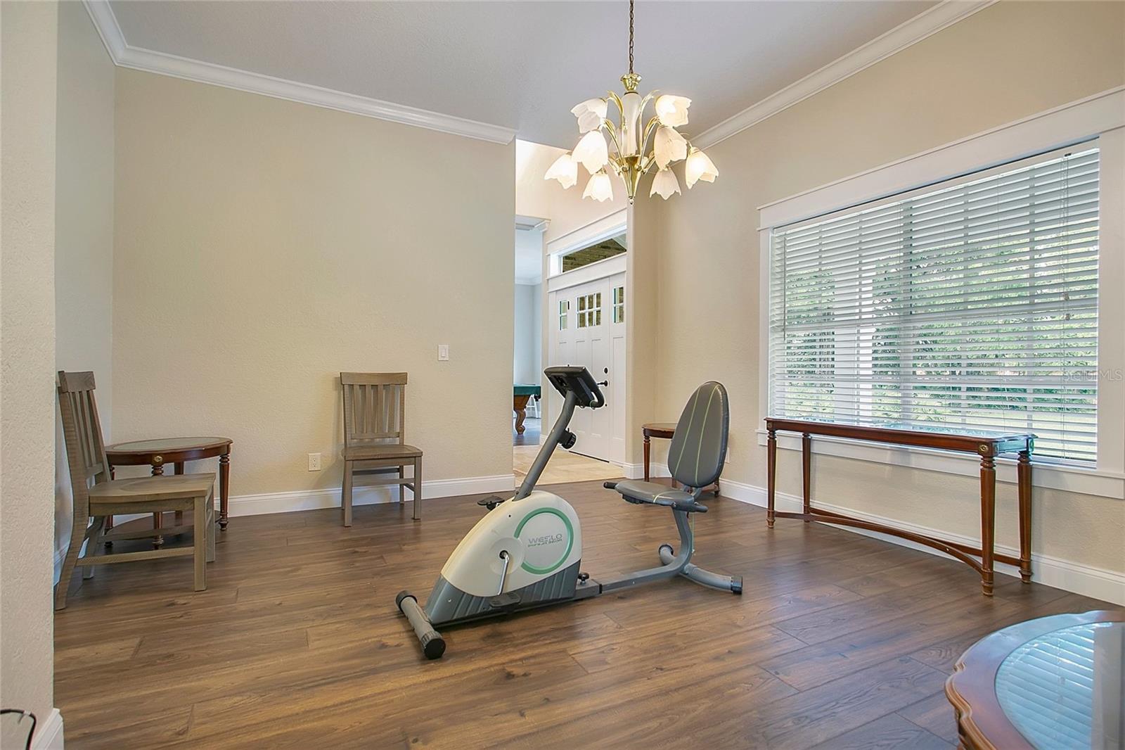 COUNTRY ESTATES - Residential