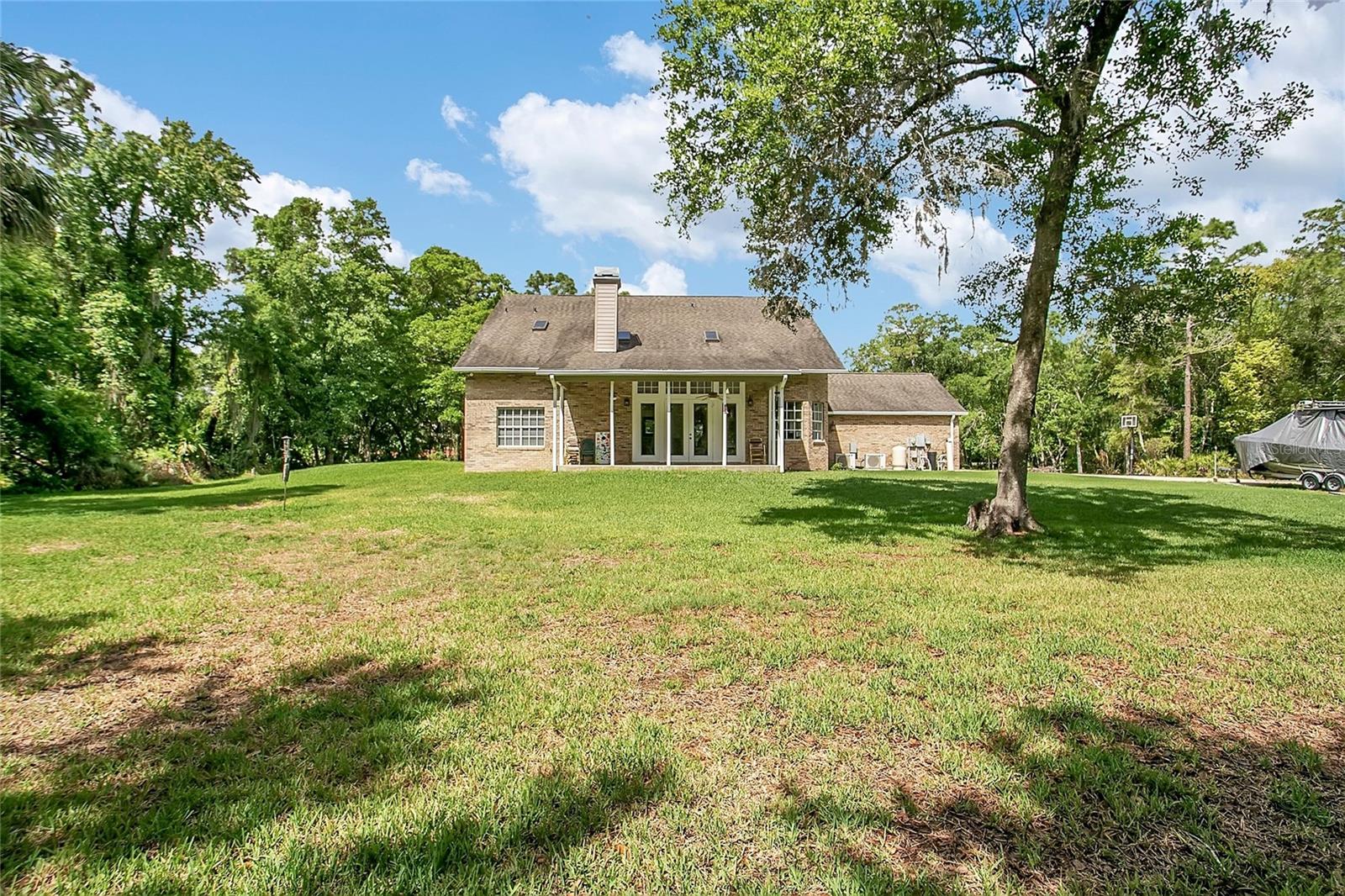 COUNTRY ESTATES - Residential