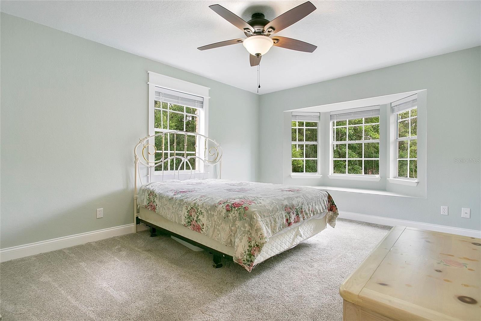 COUNTRY ESTATES - Residential