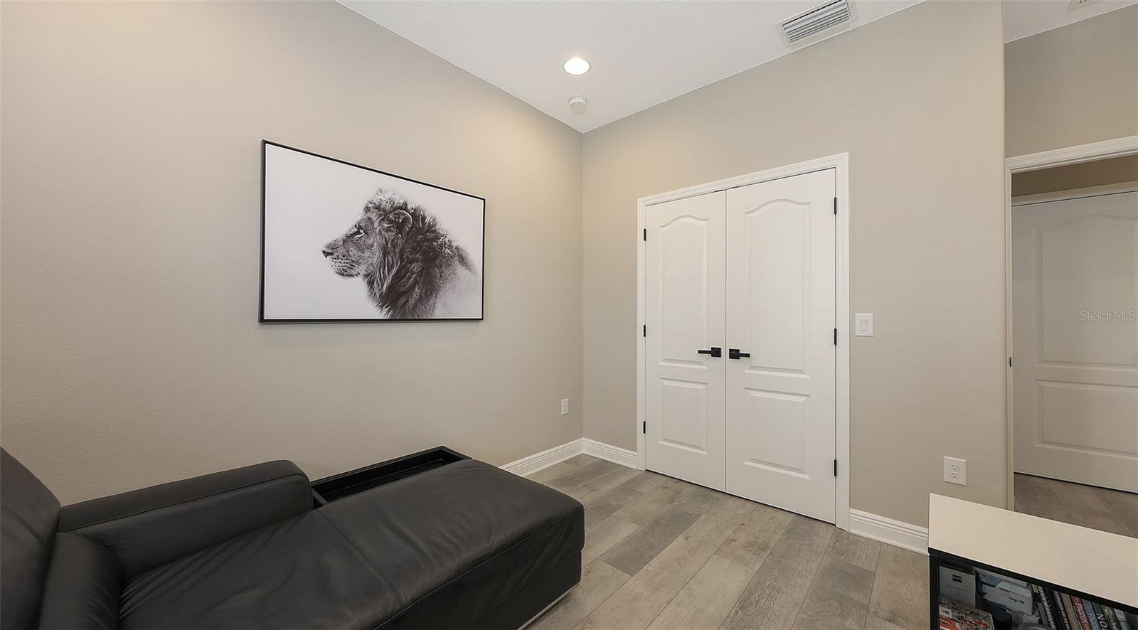 2821 ORIOLE DRIVE