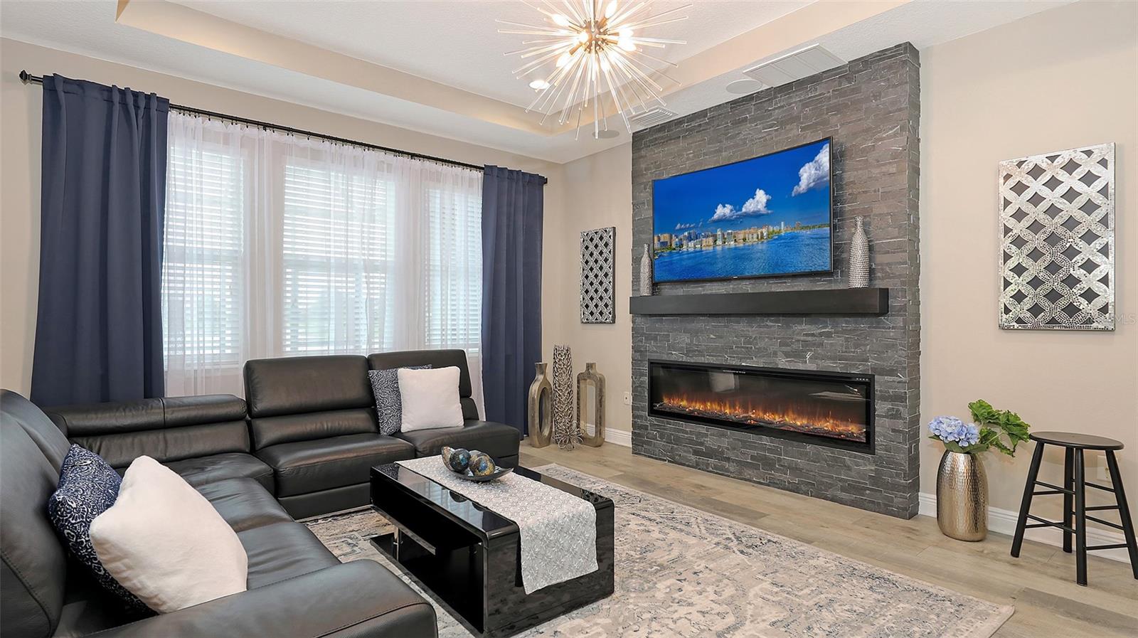 2821 ORIOLE DRIVE
