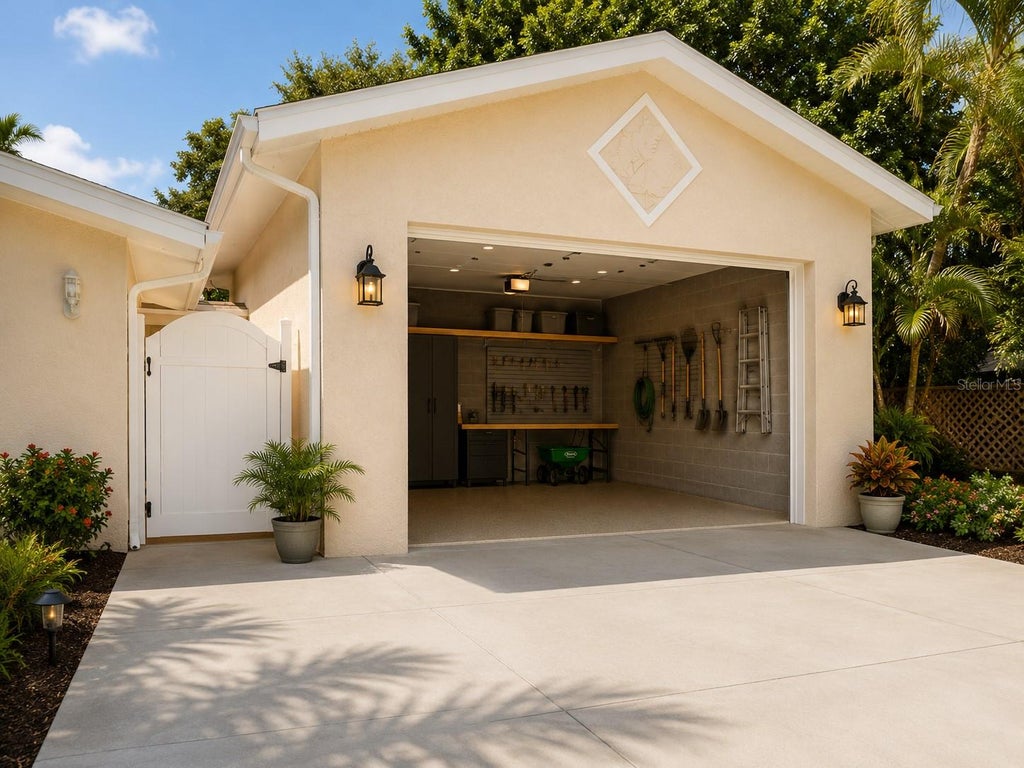 Photo of 308 Cypress Road, Venice, FL 34293 (MLS # A4704696)
