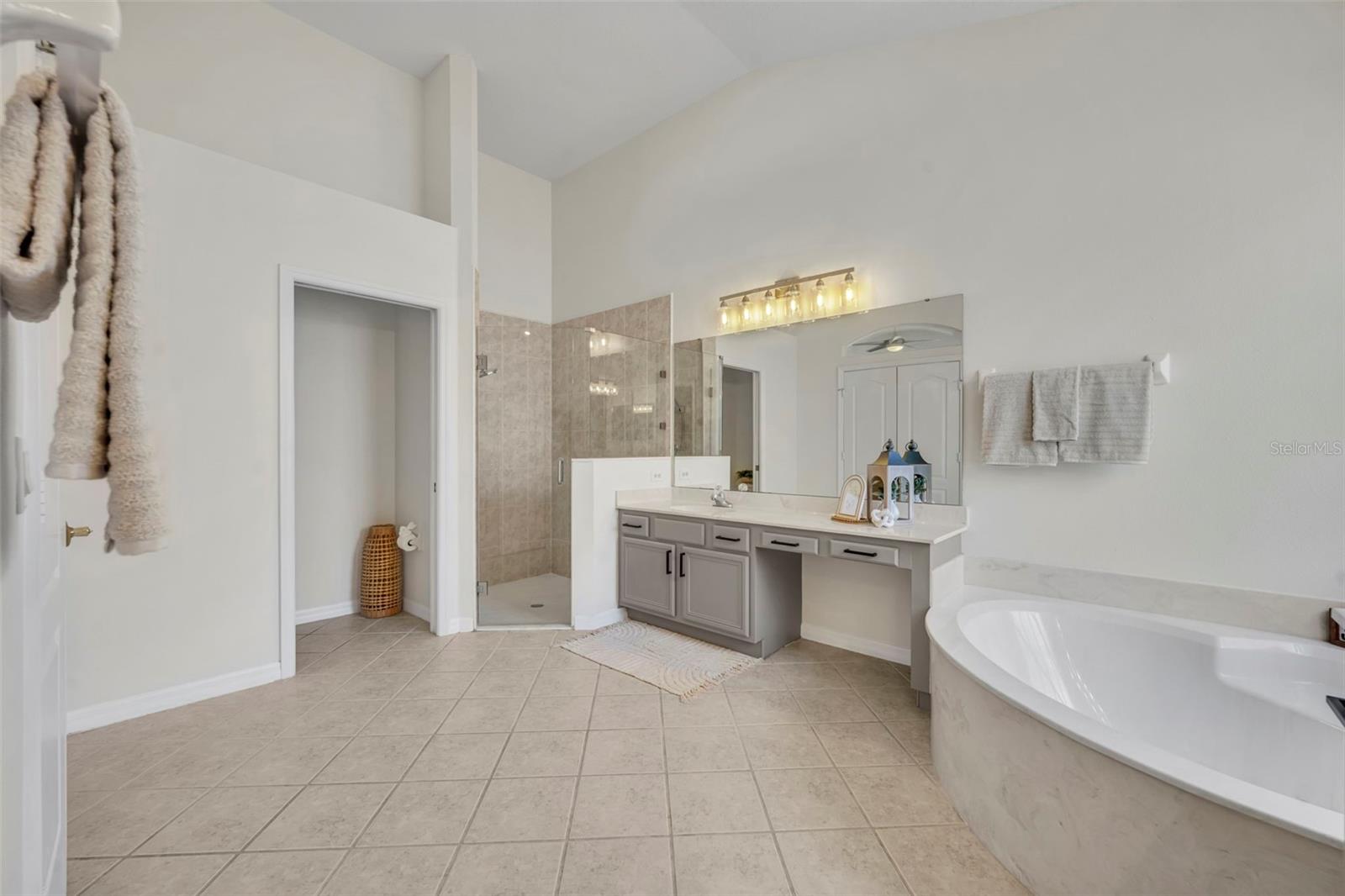 WATERFORD LAKES TR N23A - Residential