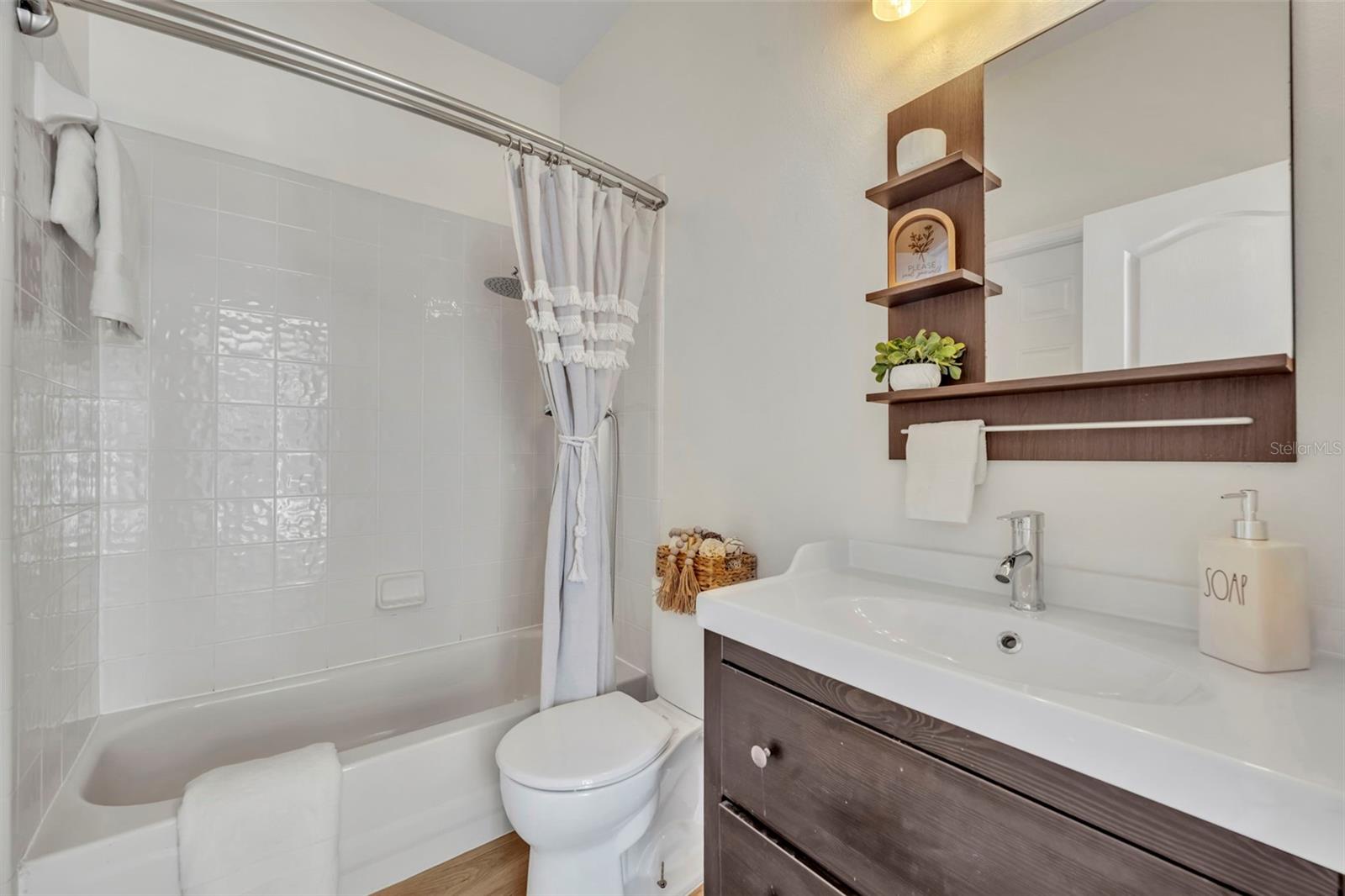 WATERFORD LAKES TR N23A - Residential