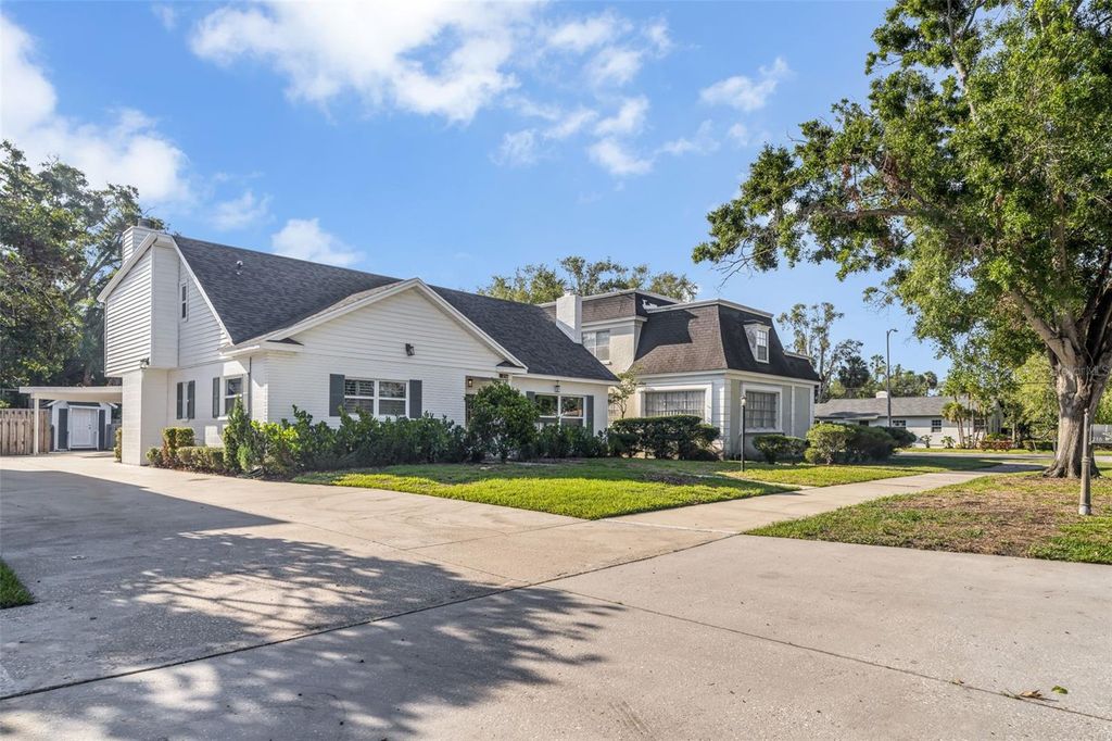 Photo of 216 S Shore Crest Drive, Tampa, FL 33609 (MLS # TB8435713)